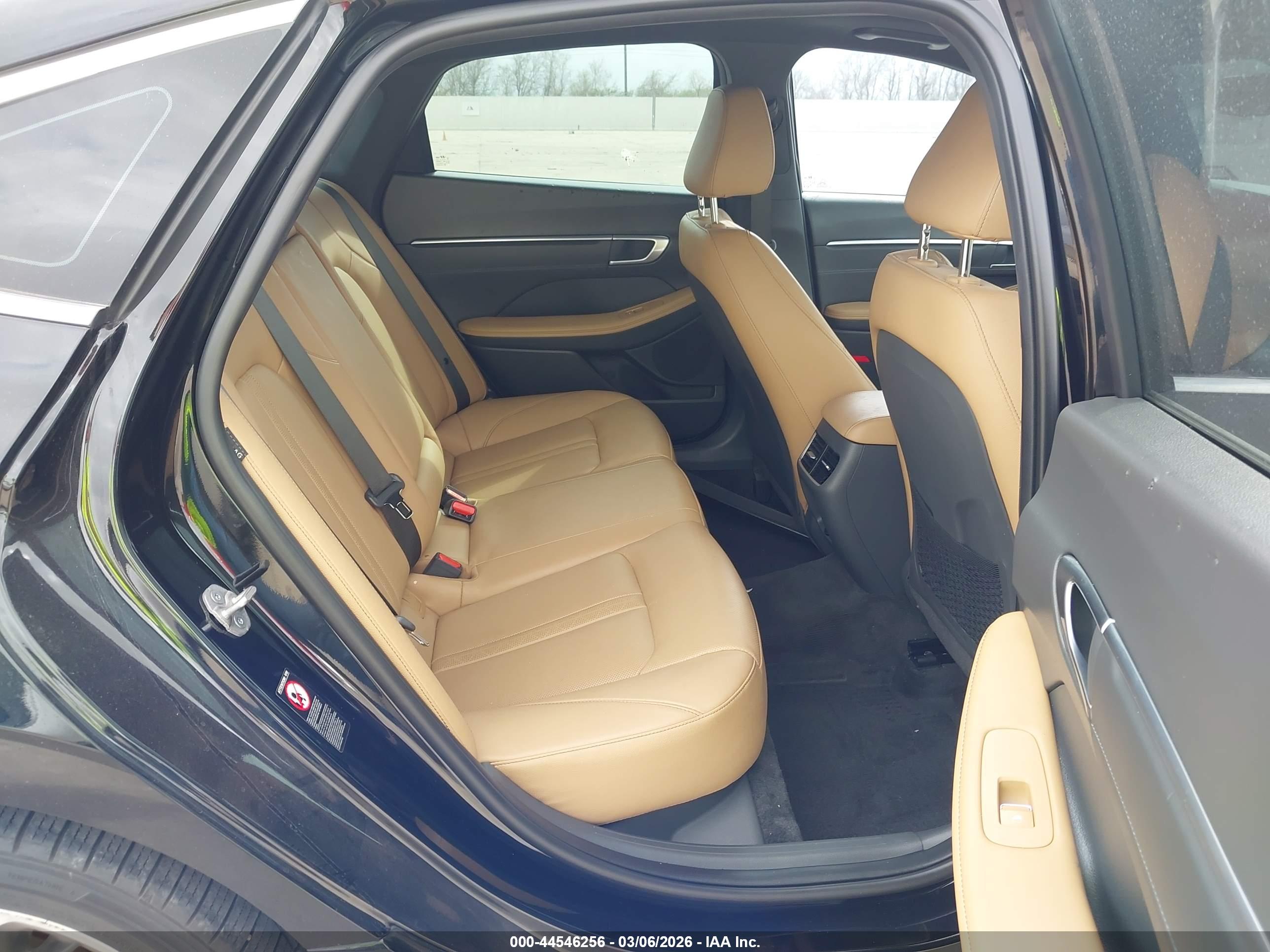 HYUNDAI SONATA image 8