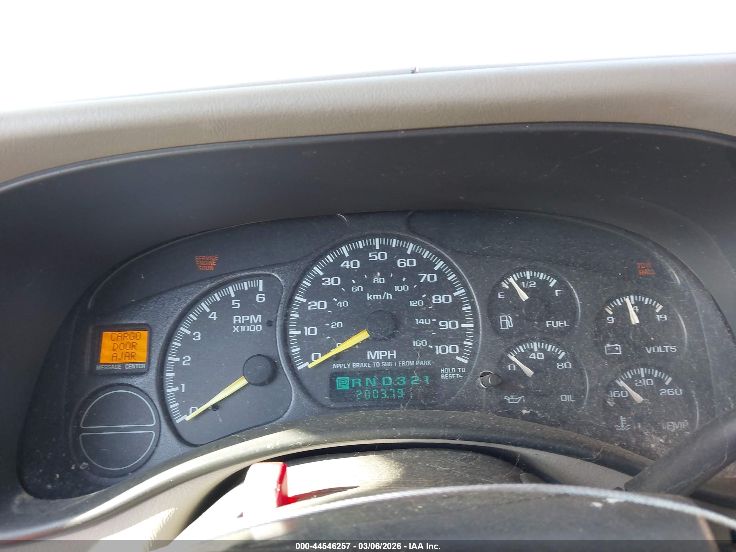 CHEVROLET TAHOE image 7