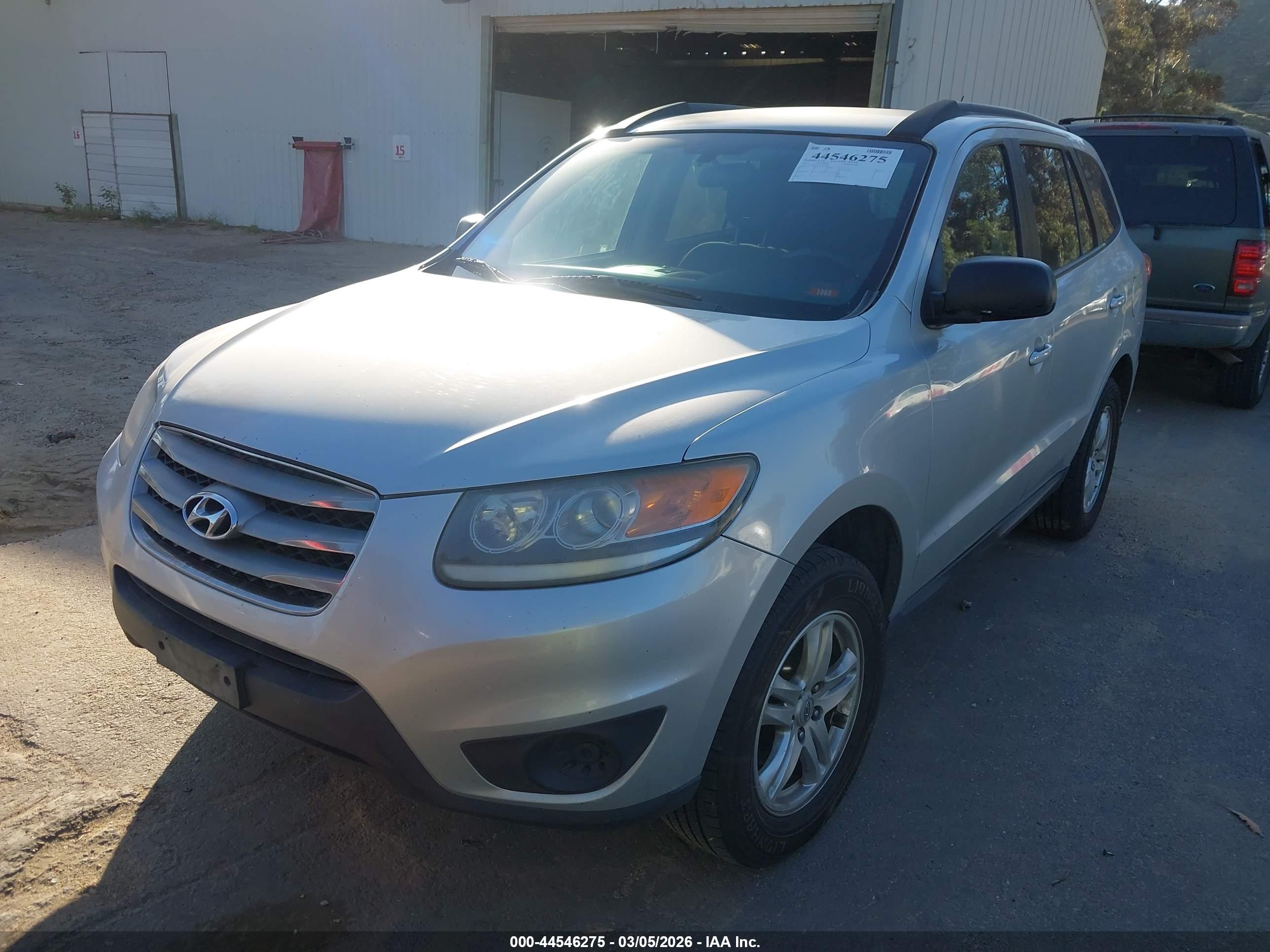 HYUNDAI SANTA image 2