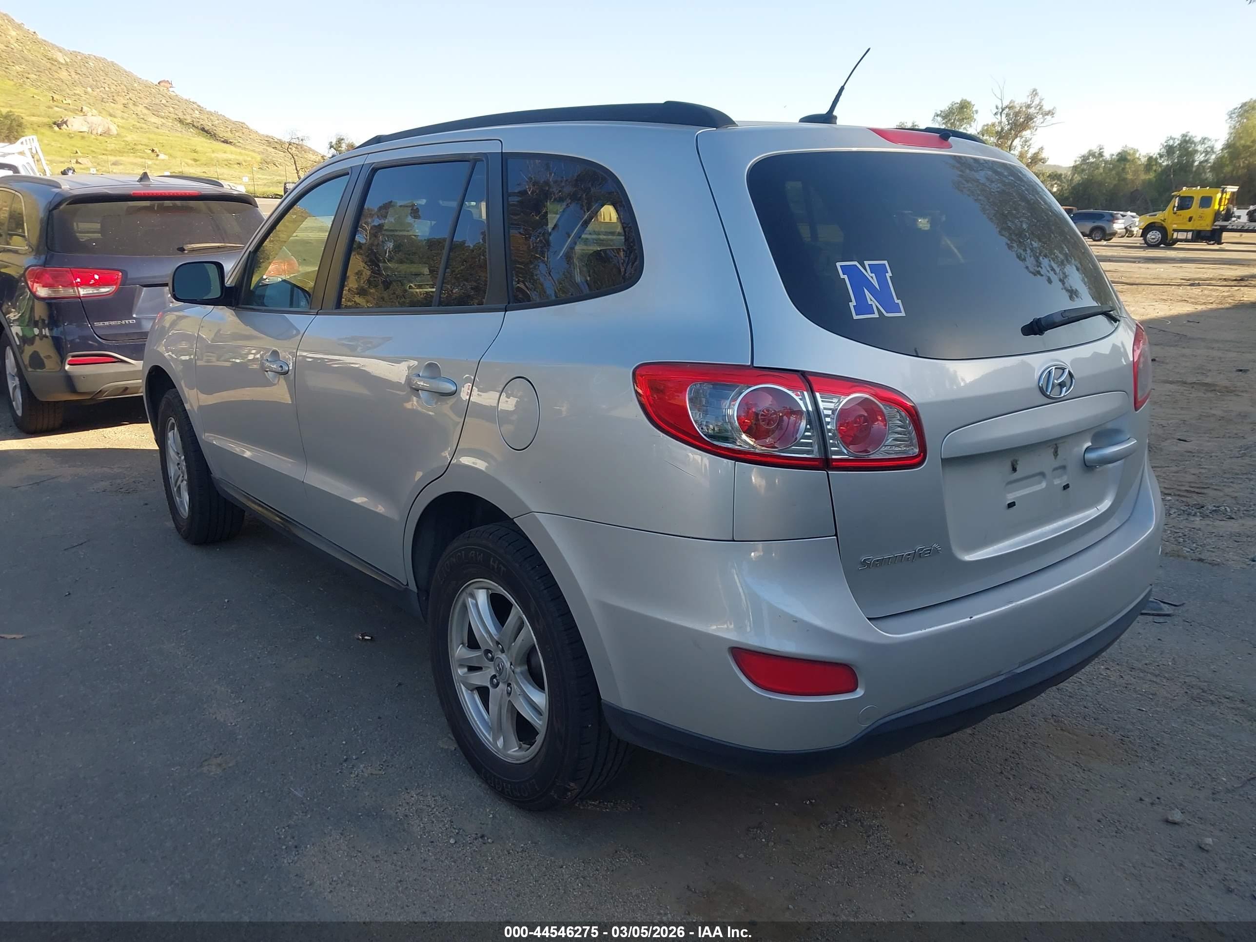 HYUNDAI SANTA image 3