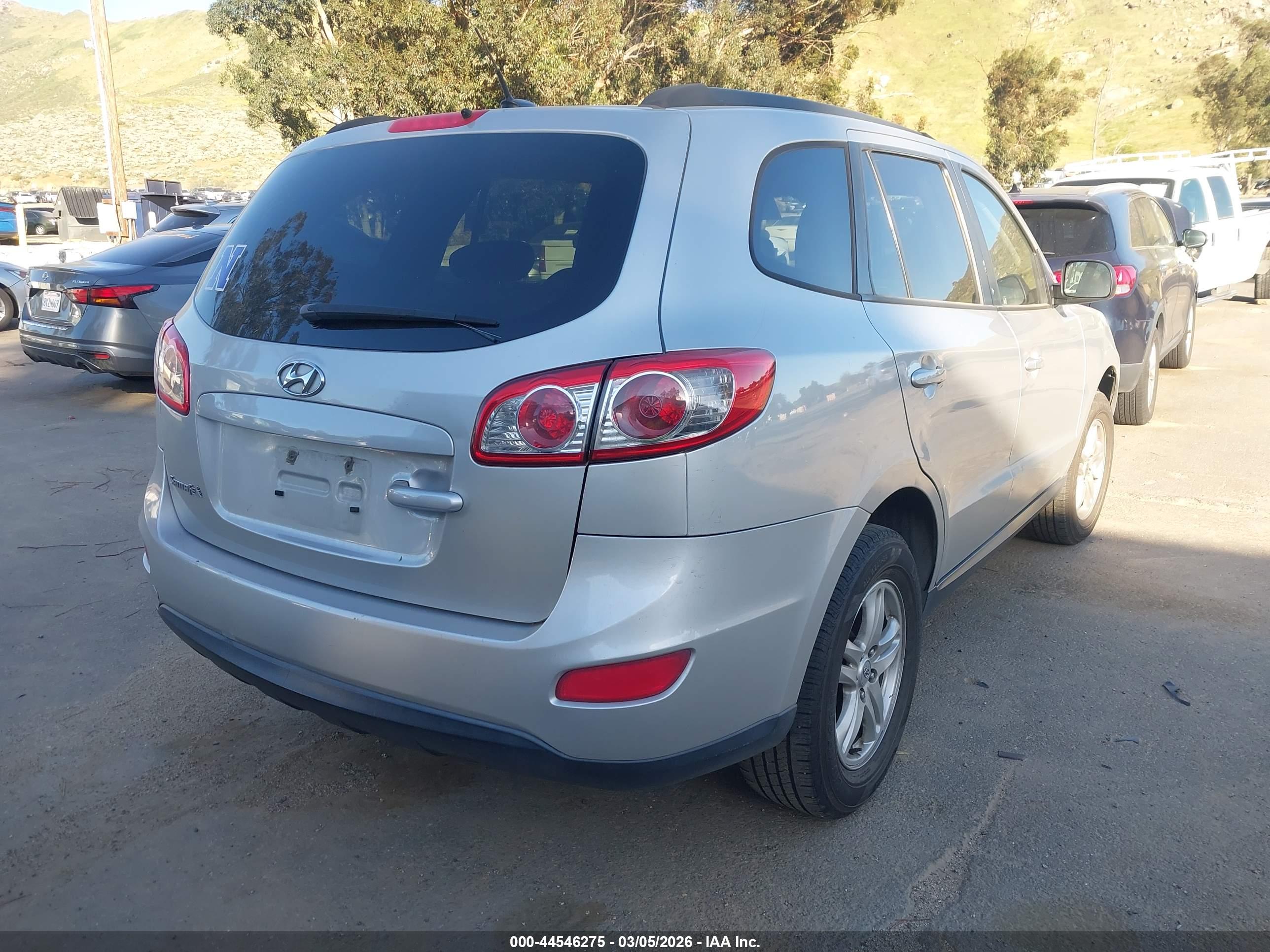 HYUNDAI SANTA image 4