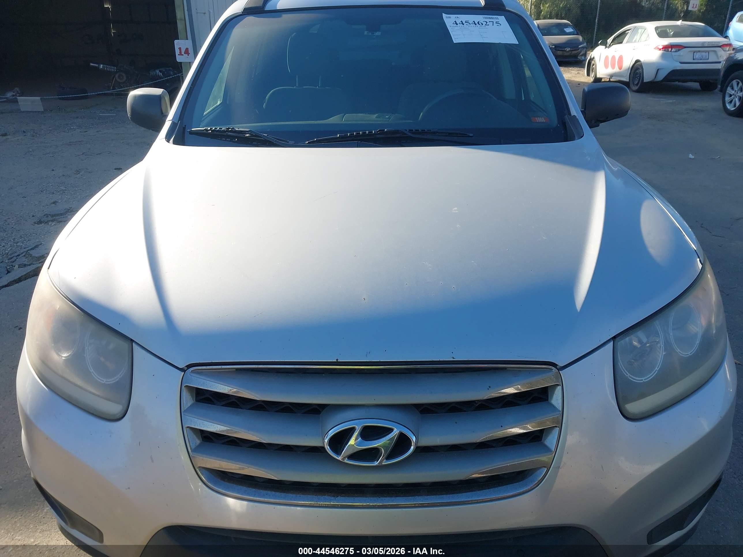 HYUNDAI SANTA image 6