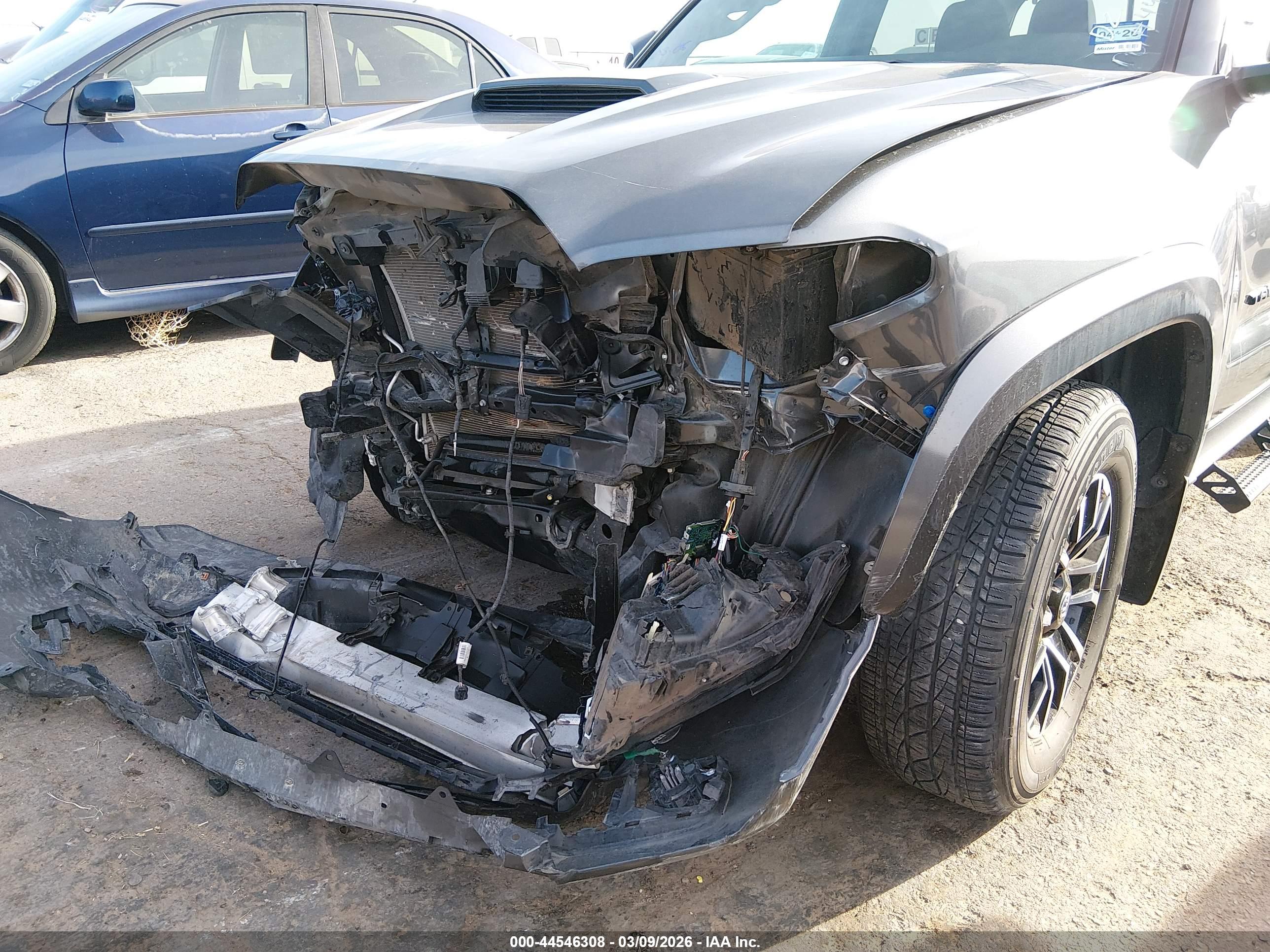 TOYOTA TACOMA image 6