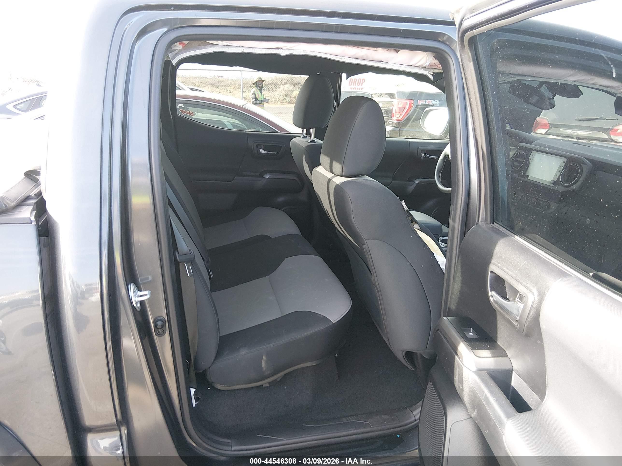 TOYOTA TACOMA image 8
