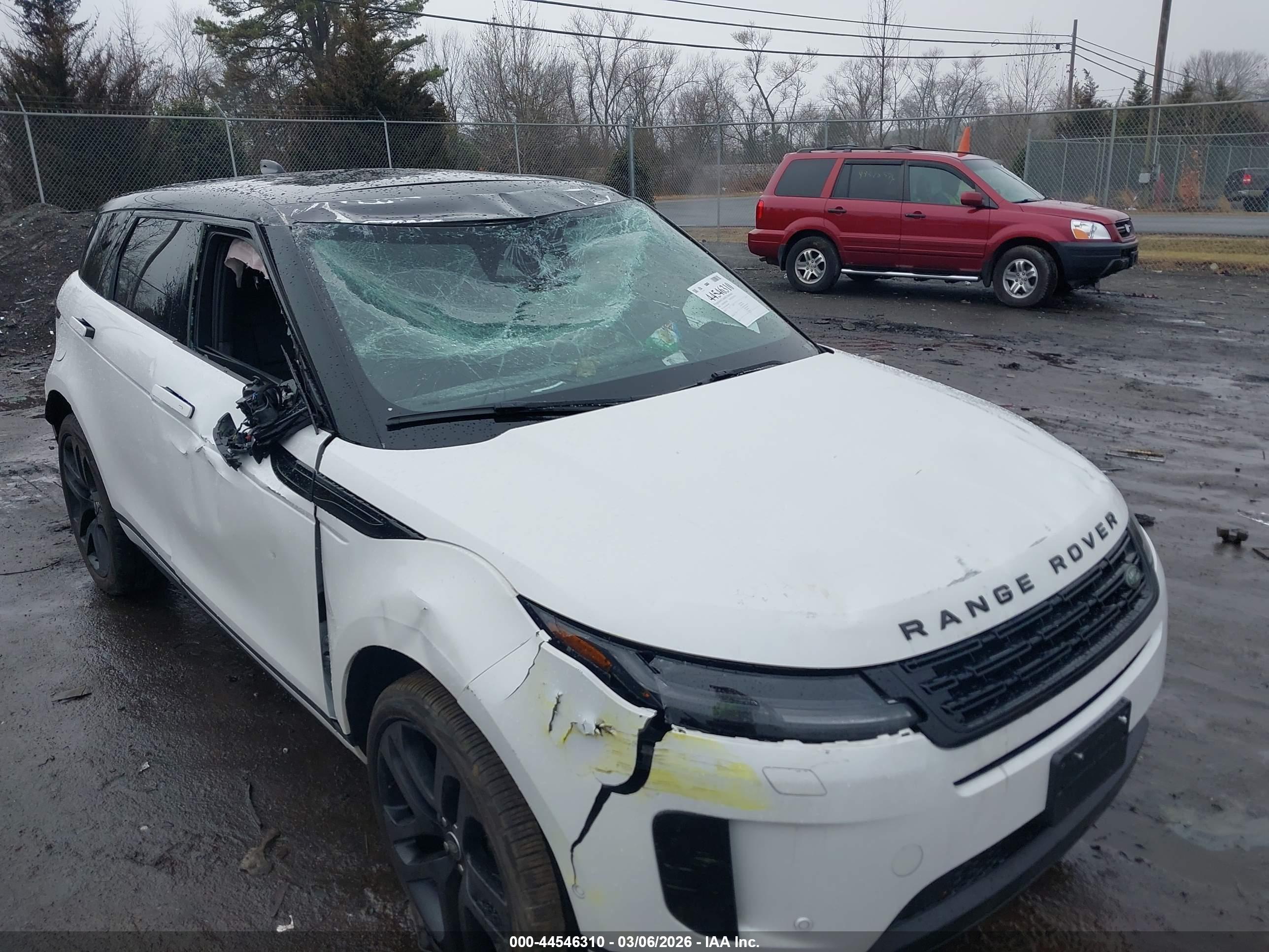 LAND ROVER image 6