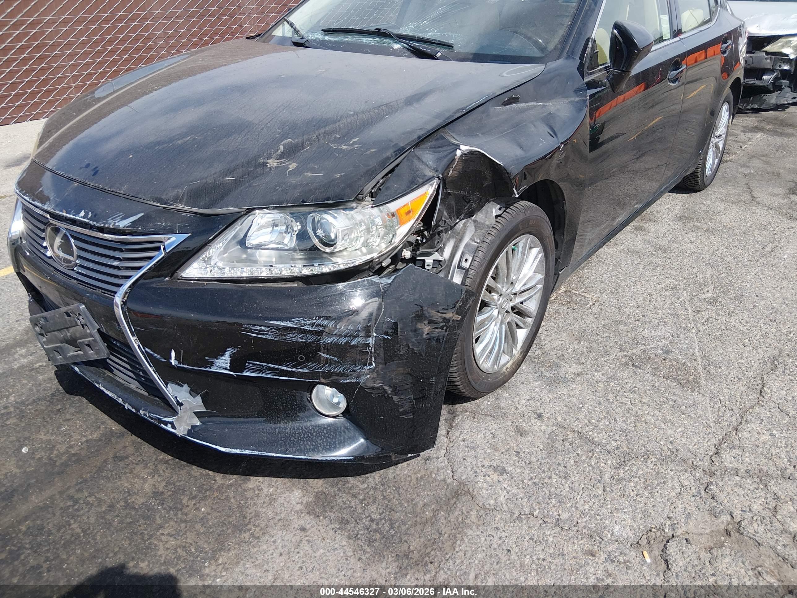 LEXUS ES image 6