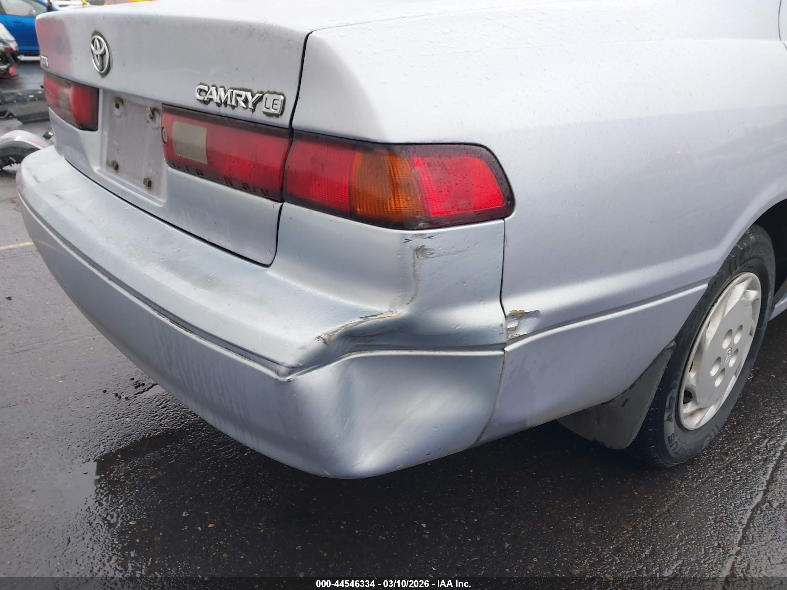 TOYOTA CAMRY image 6