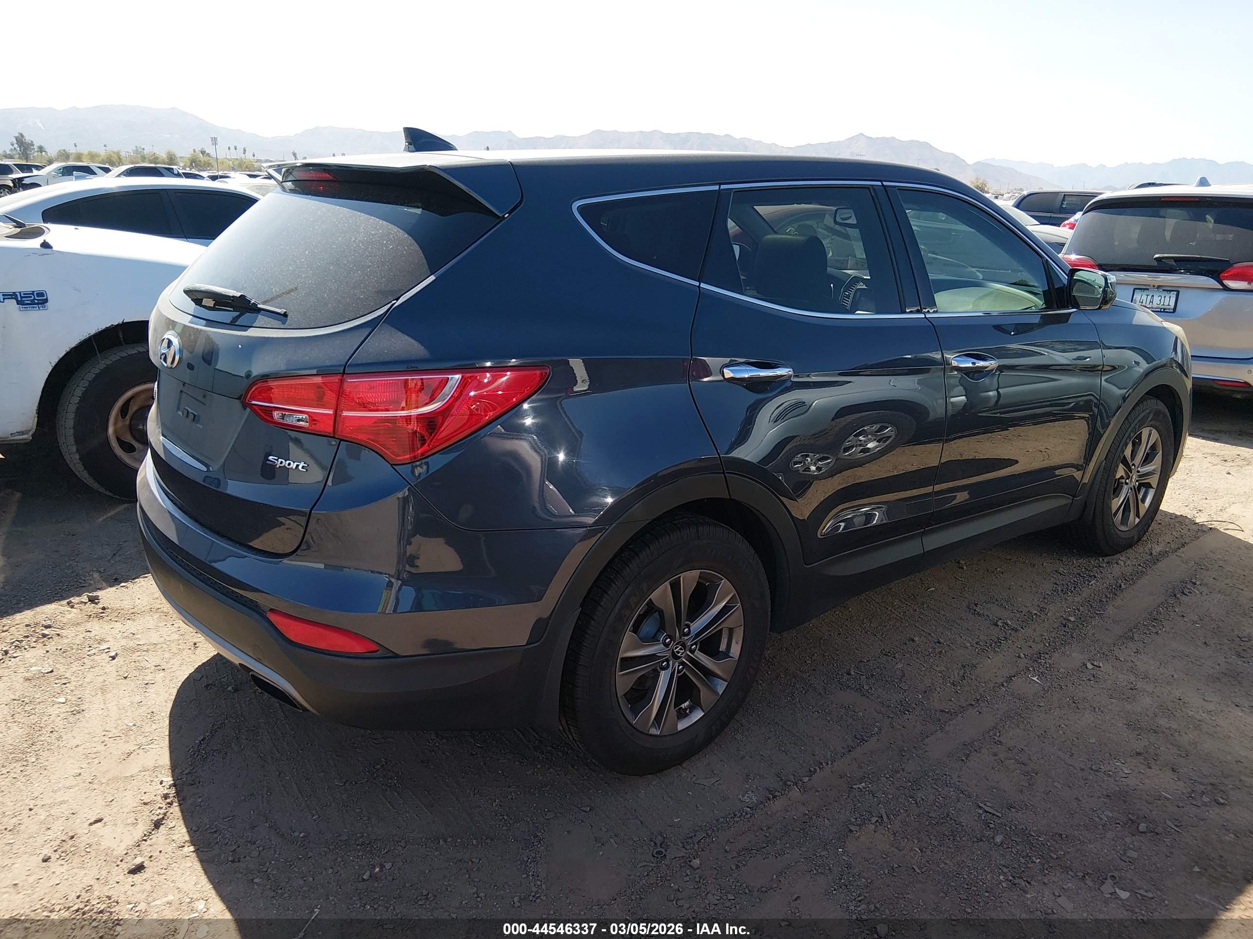 HYUNDAI SANTA image 4