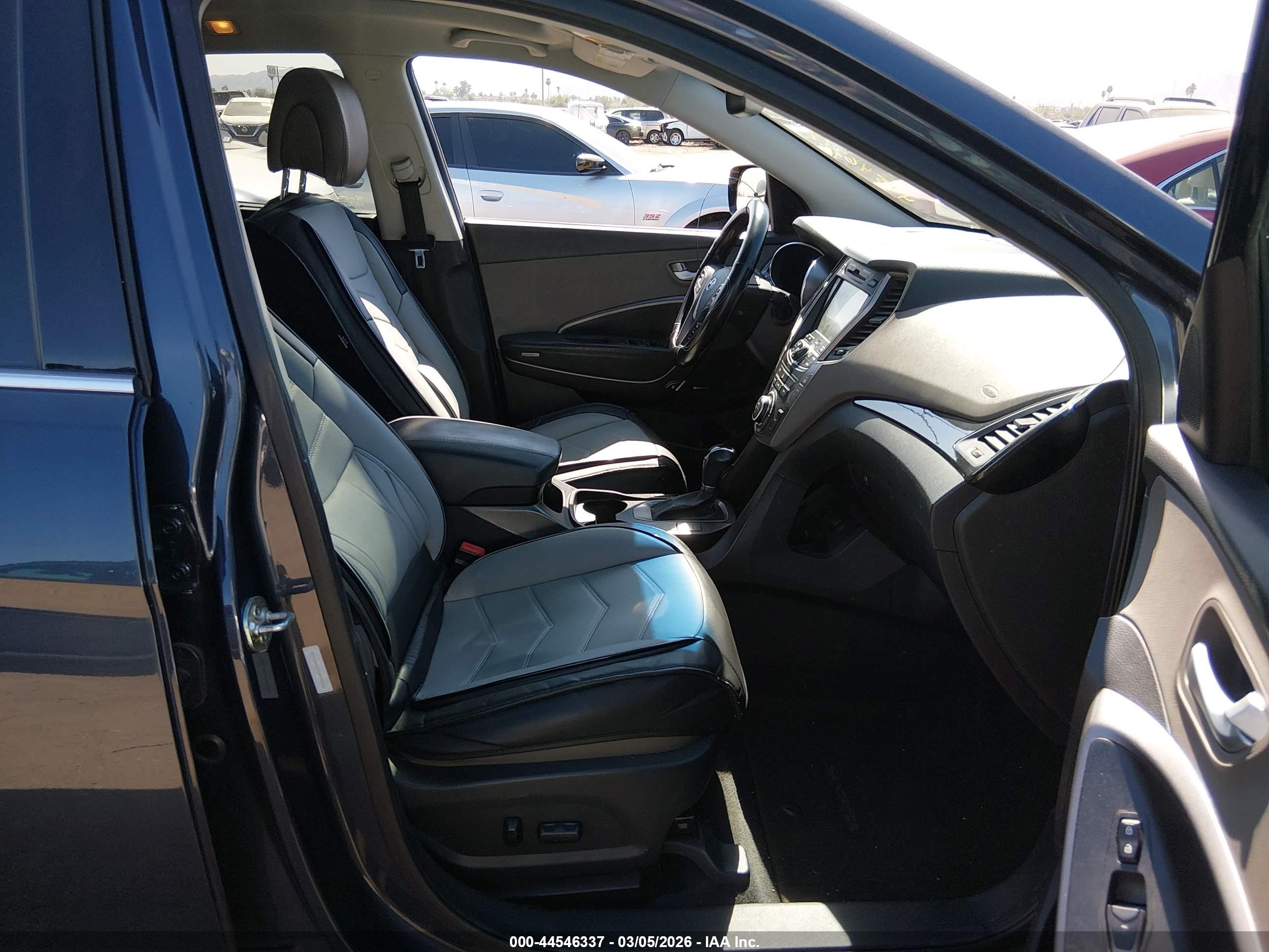 HYUNDAI SANTA image 5