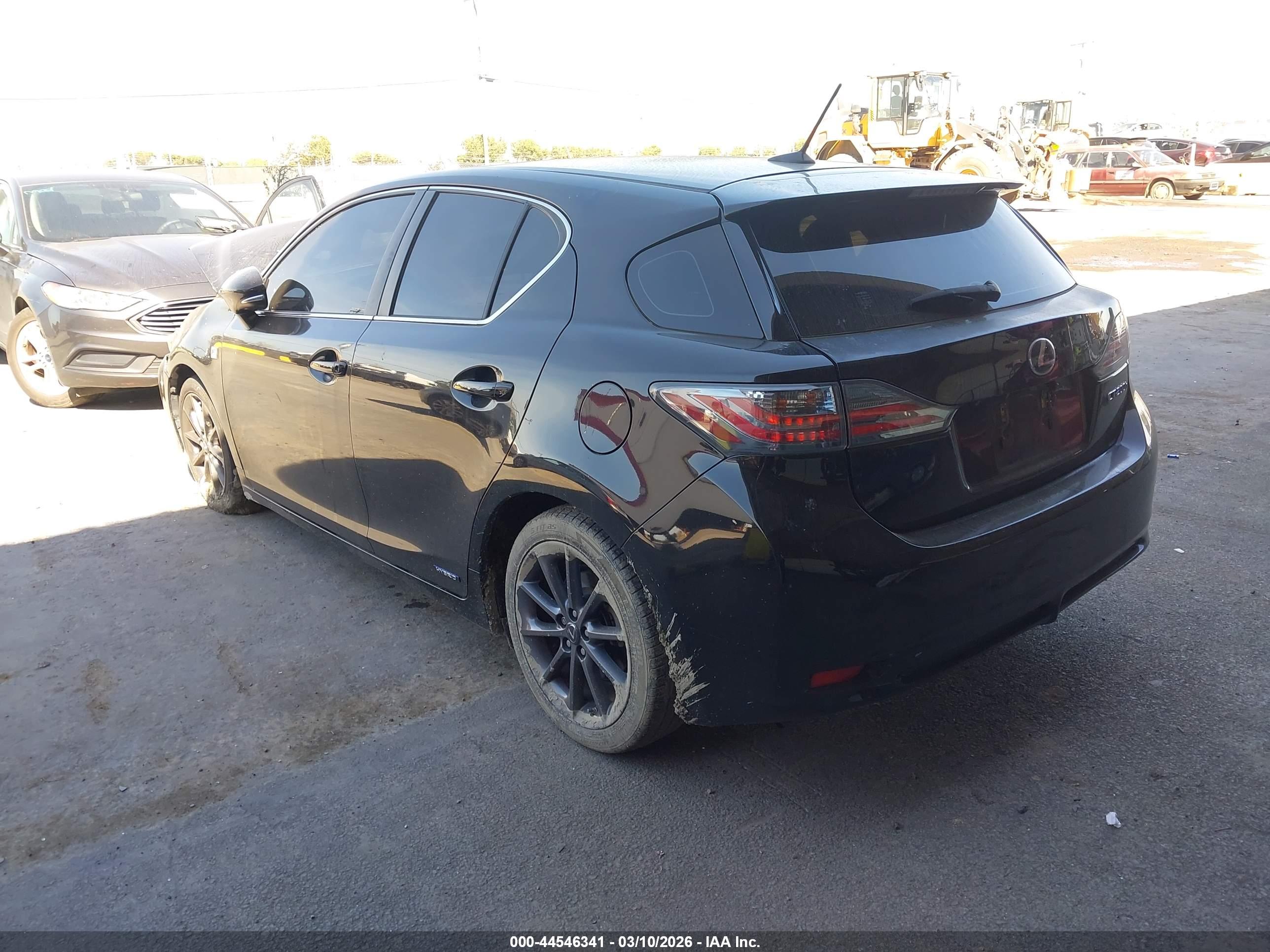 LEXUS CT image 3