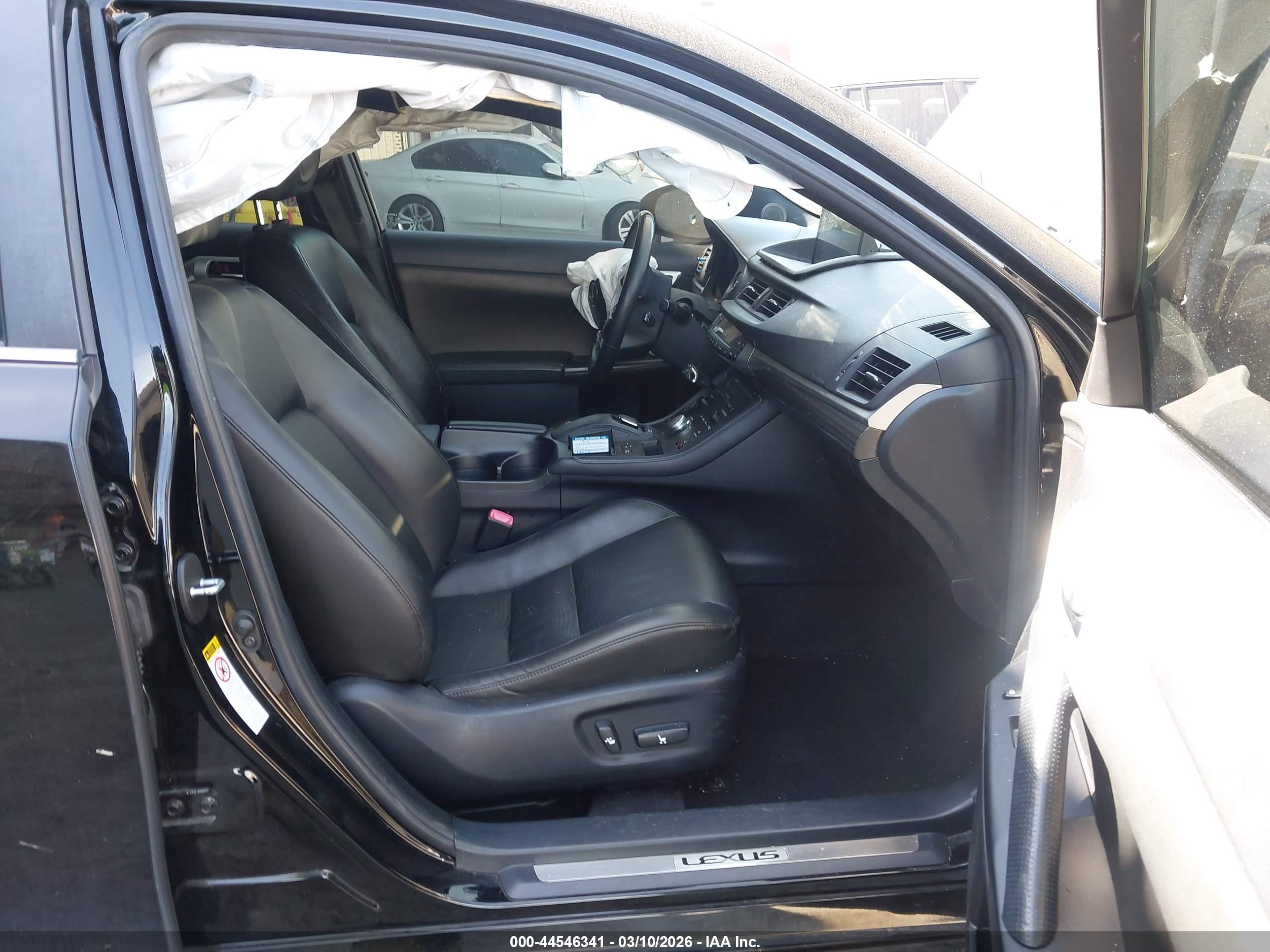 LEXUS CT image 5