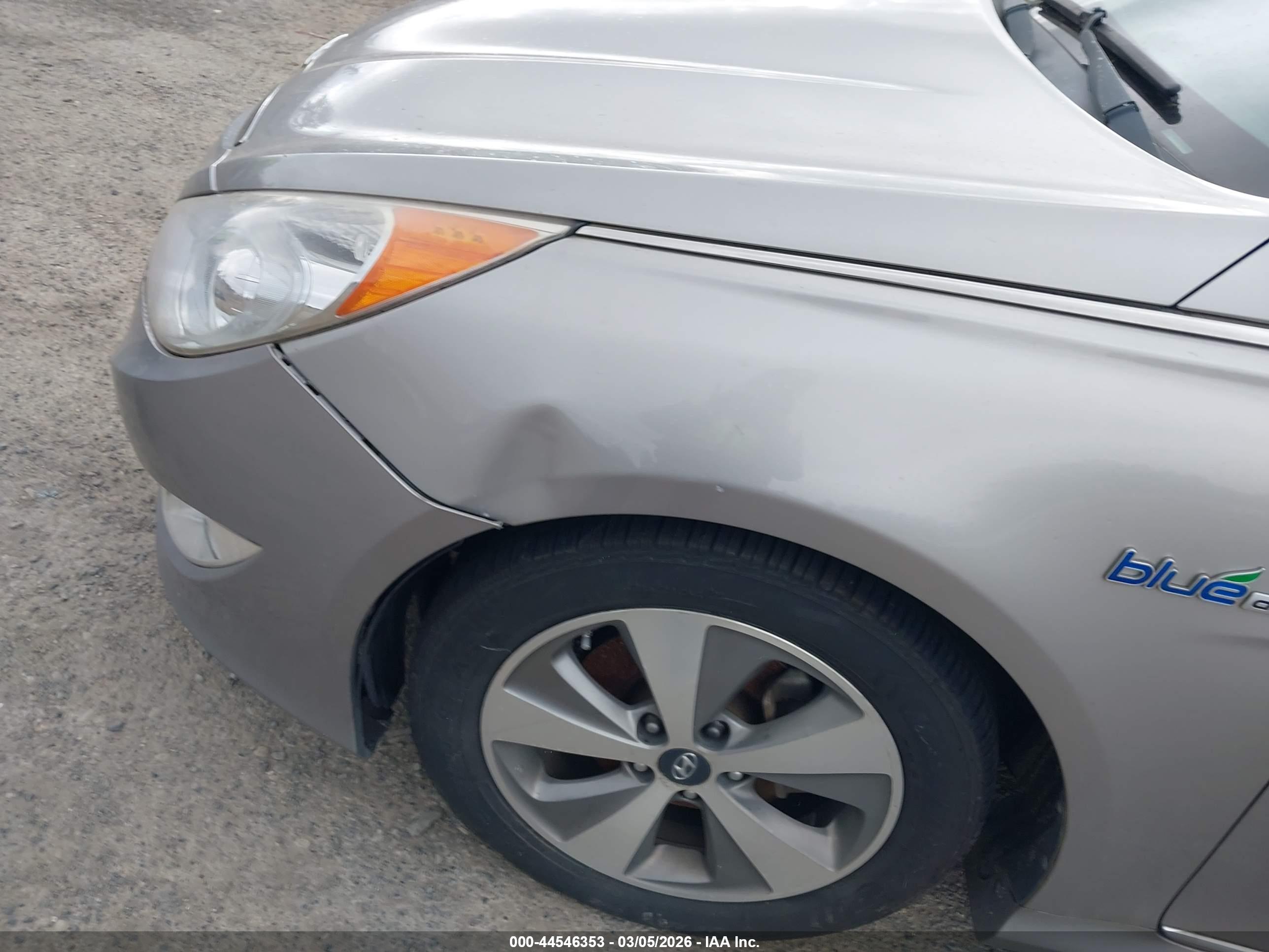 HYUNDAI SONATA image 6
