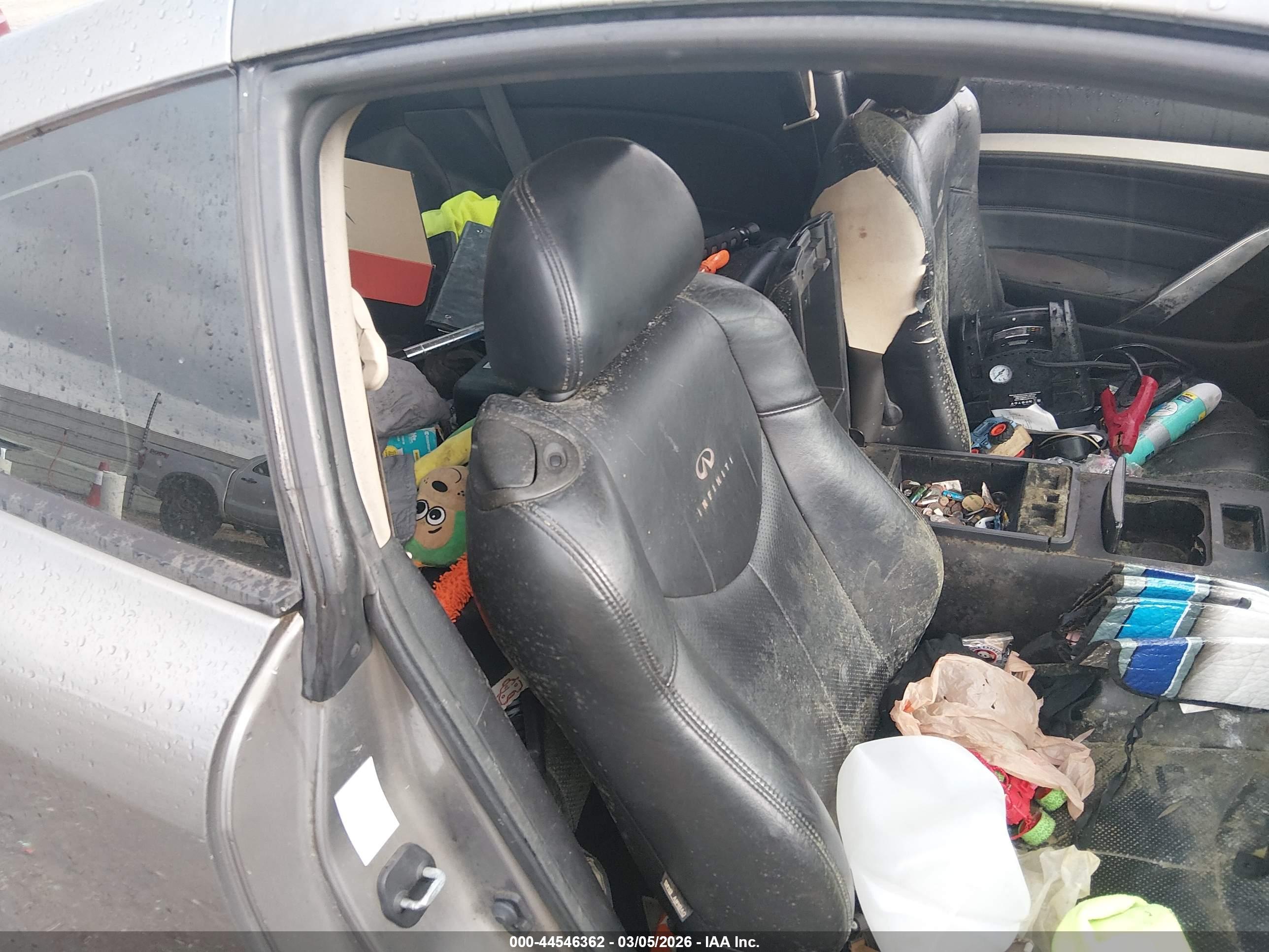 INFINITI G37 image 8