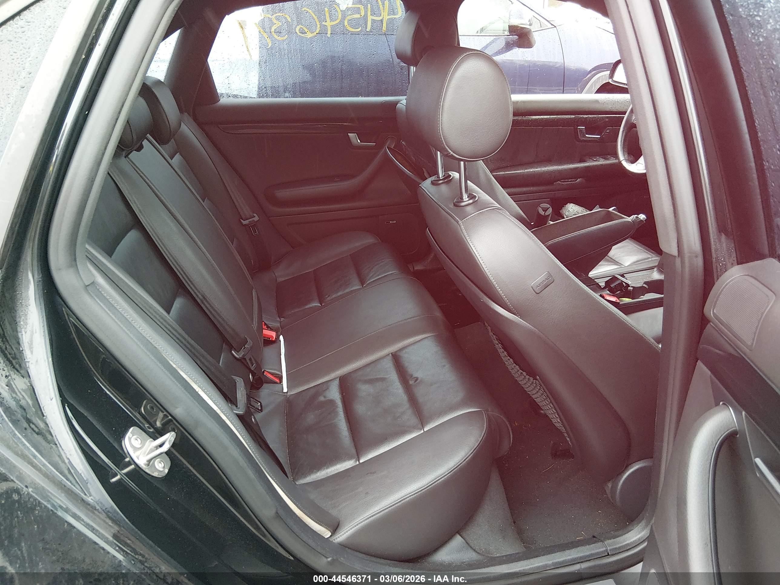 AUDI A4 image 8