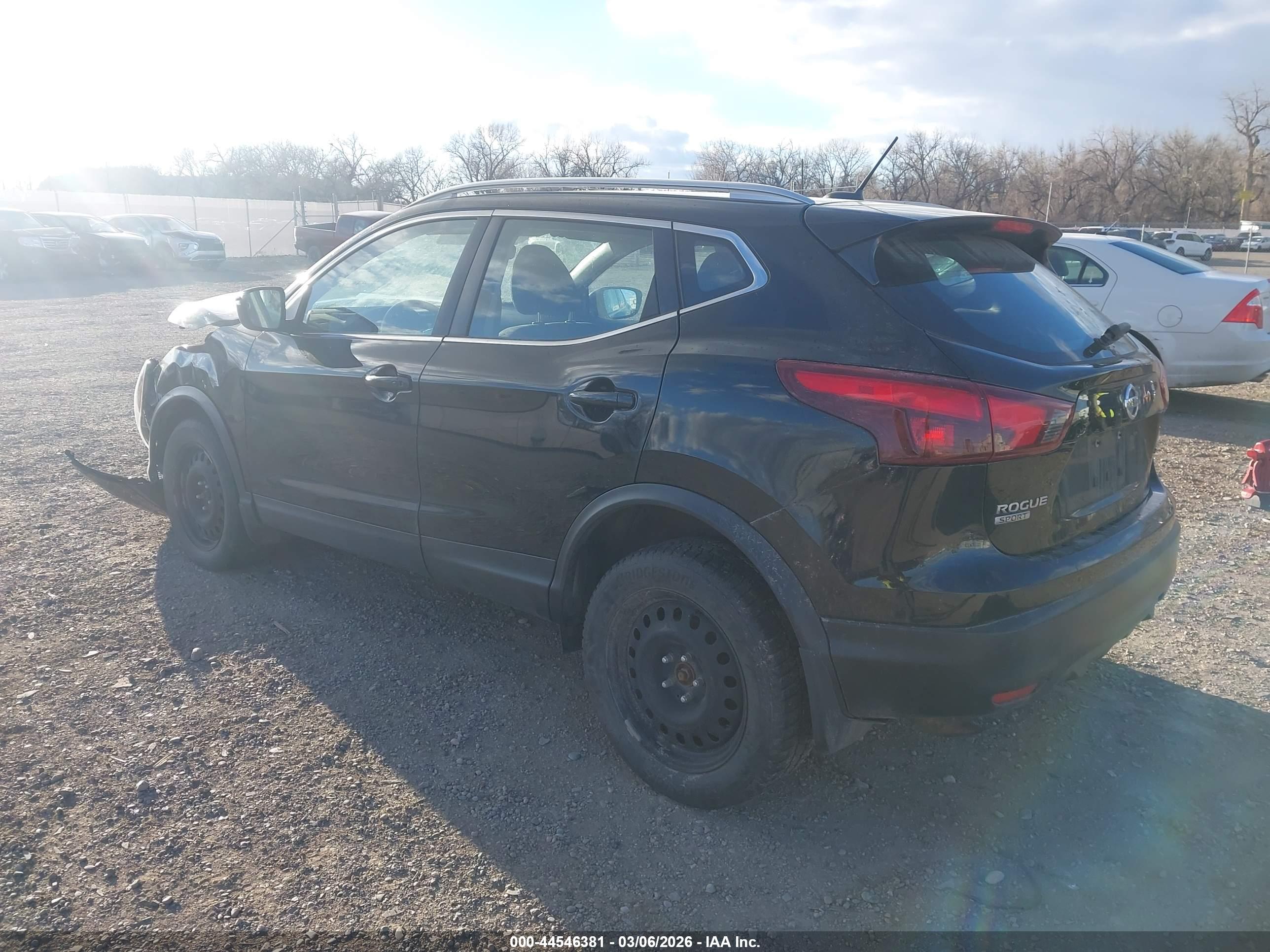 NISSAN ROGUE image 3