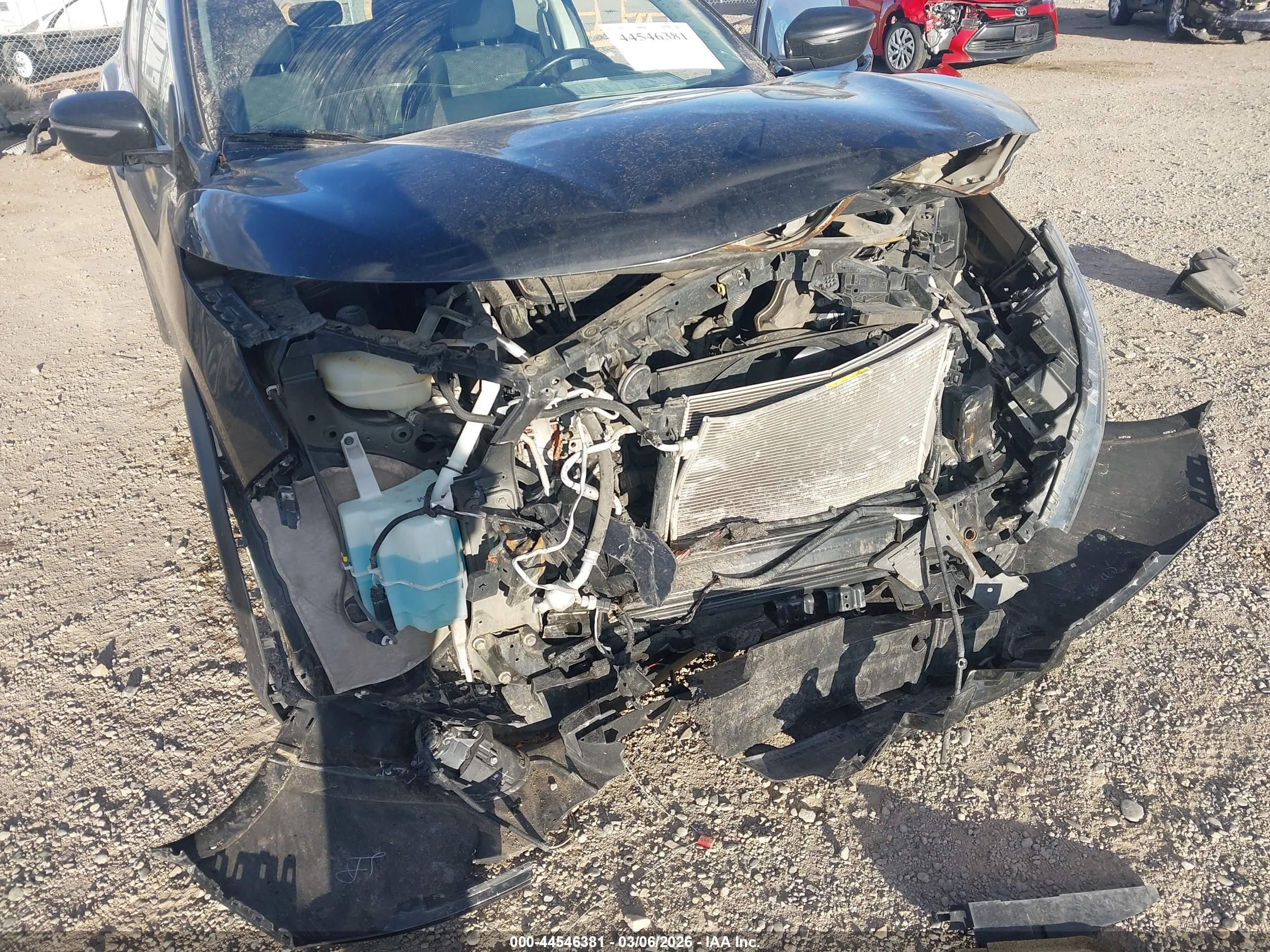 NISSAN ROGUE image 6