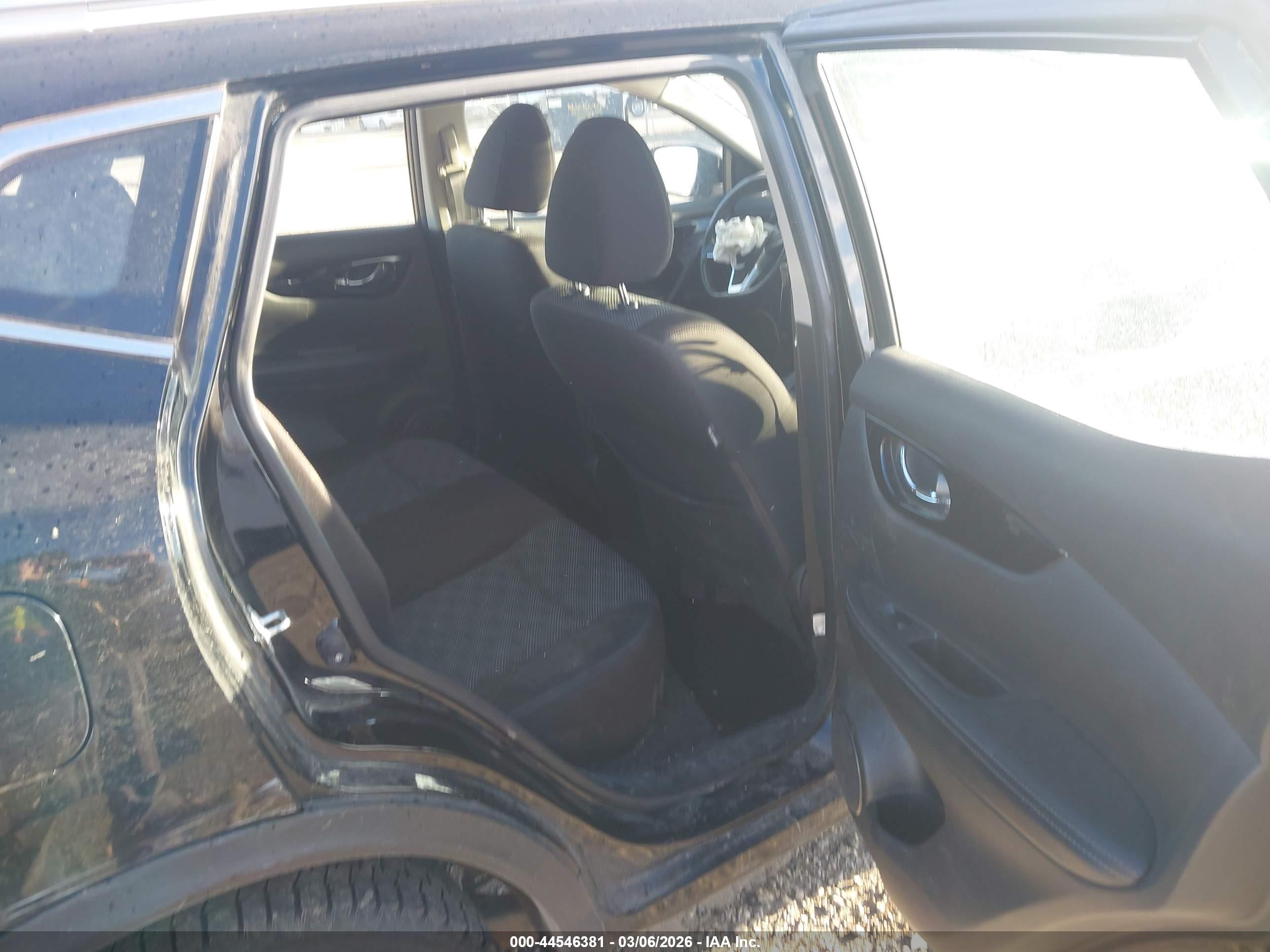 NISSAN ROGUE image 8