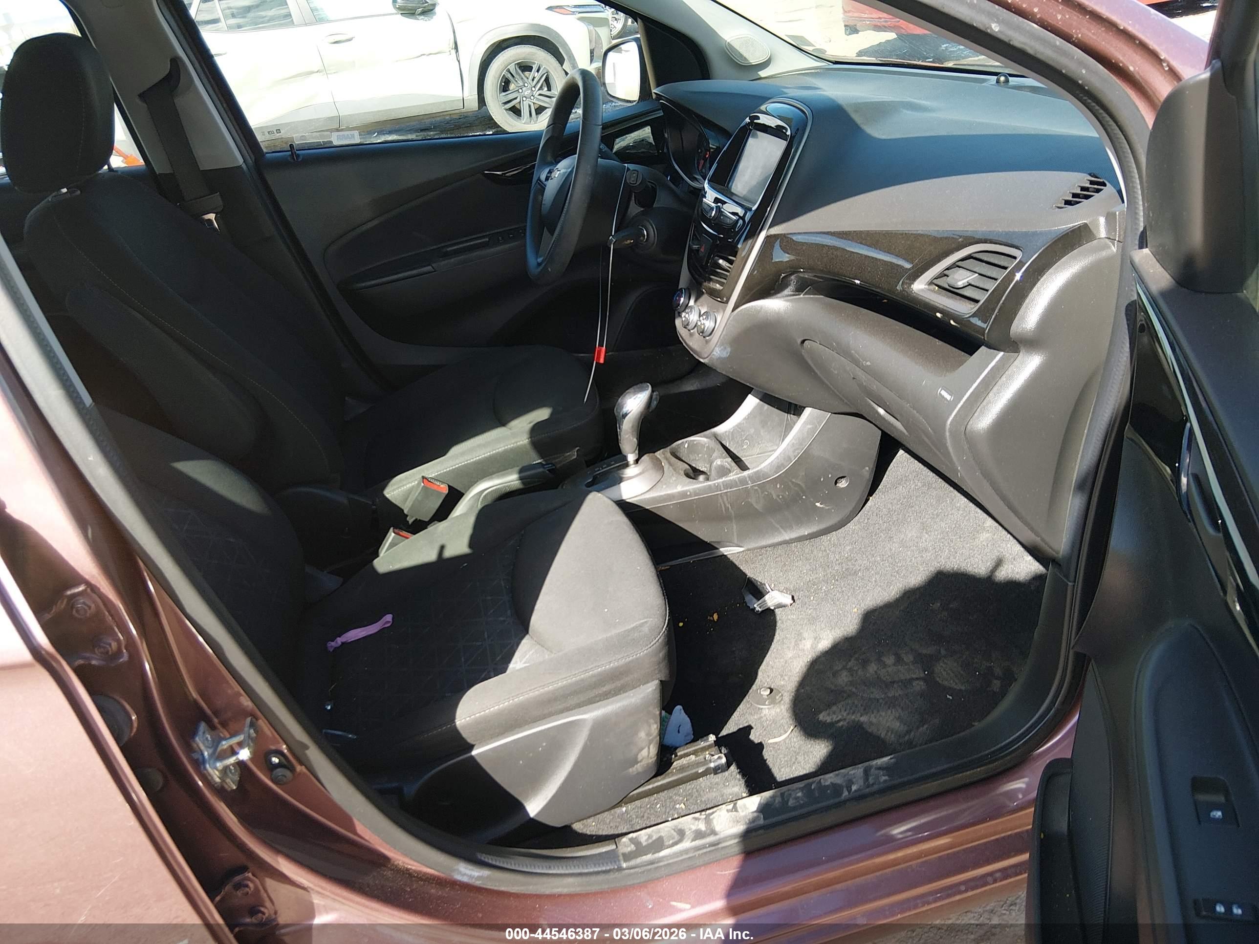 CHEVROLET SPARK image 5