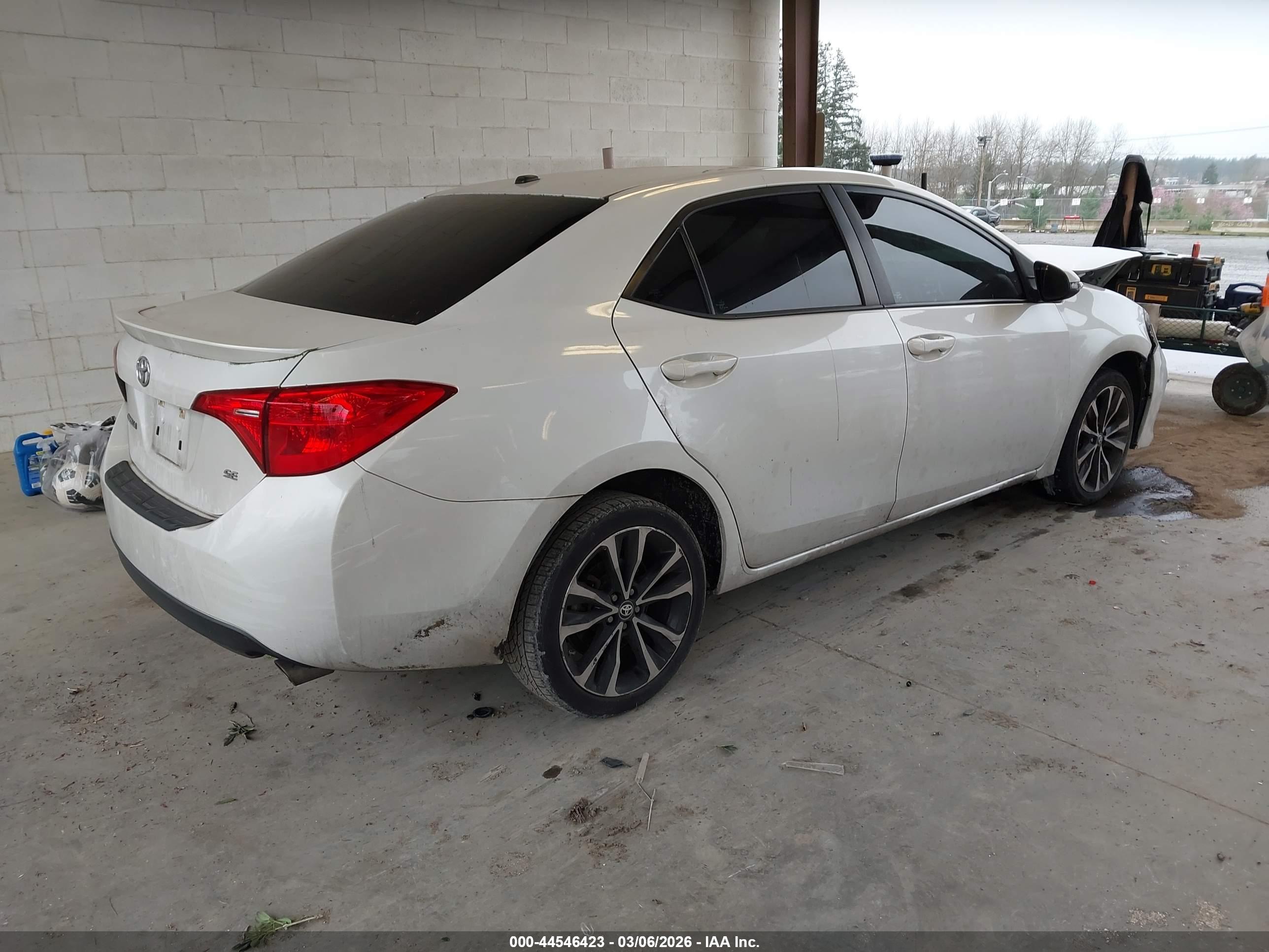 TOYOTA COROLLA image 4