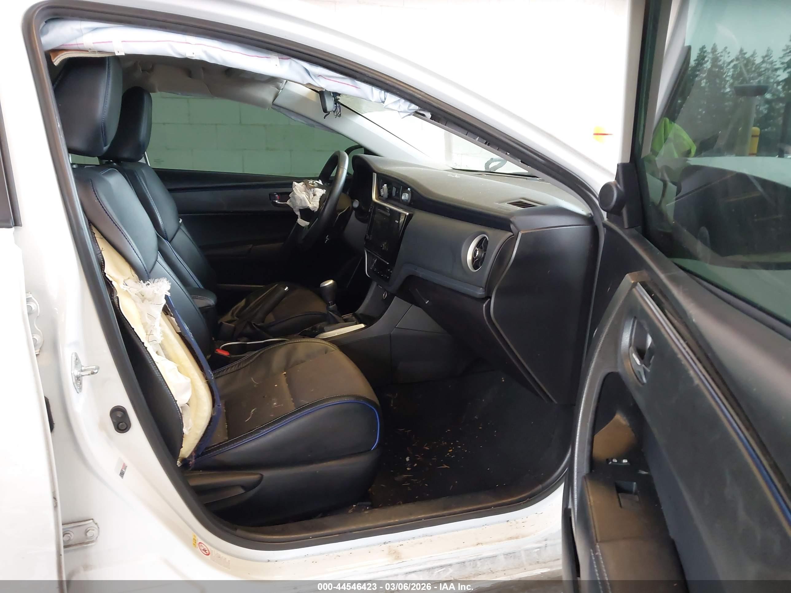 TOYOTA COROLLA image 5