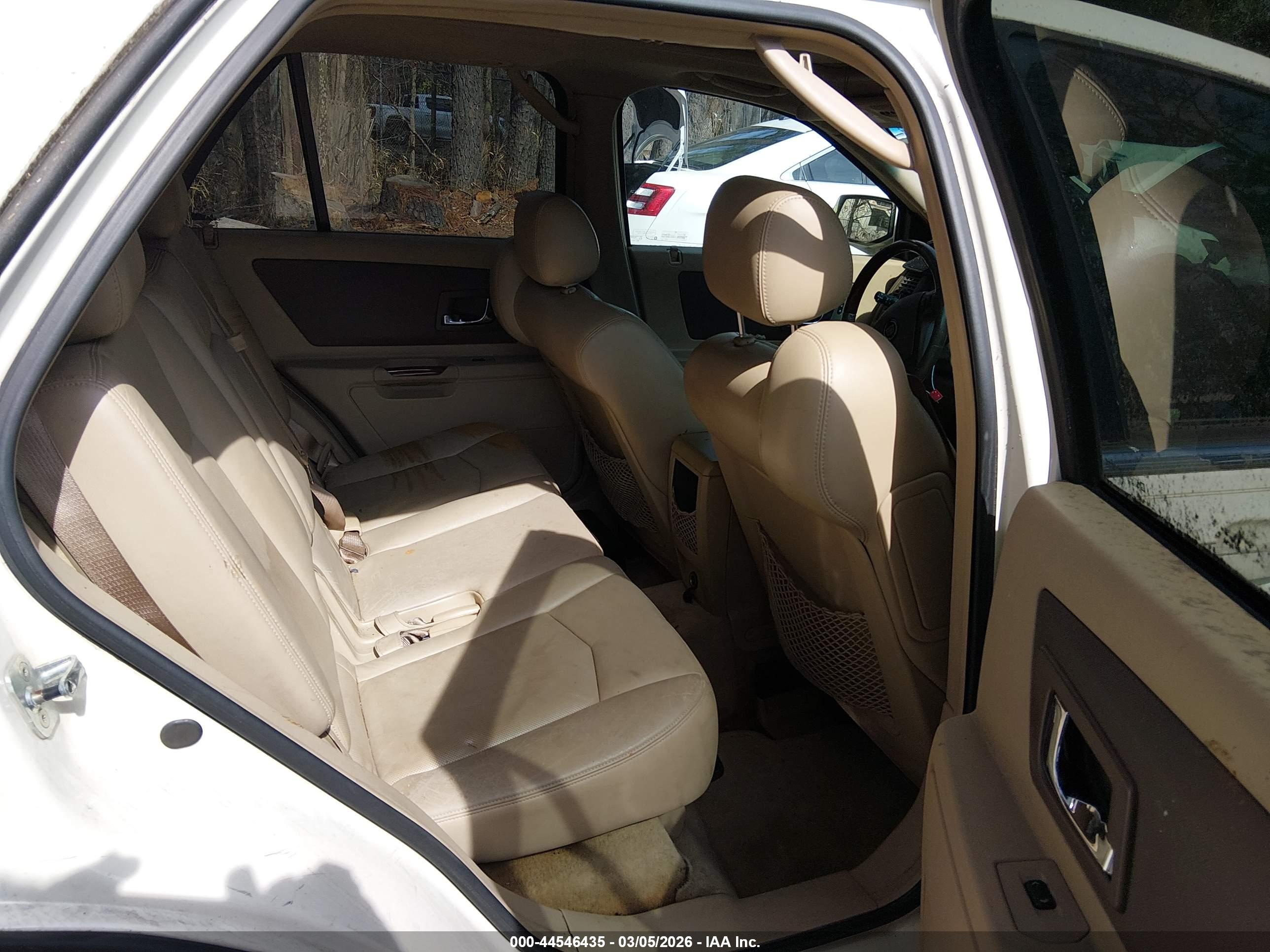 CADILLAC SRX image 8