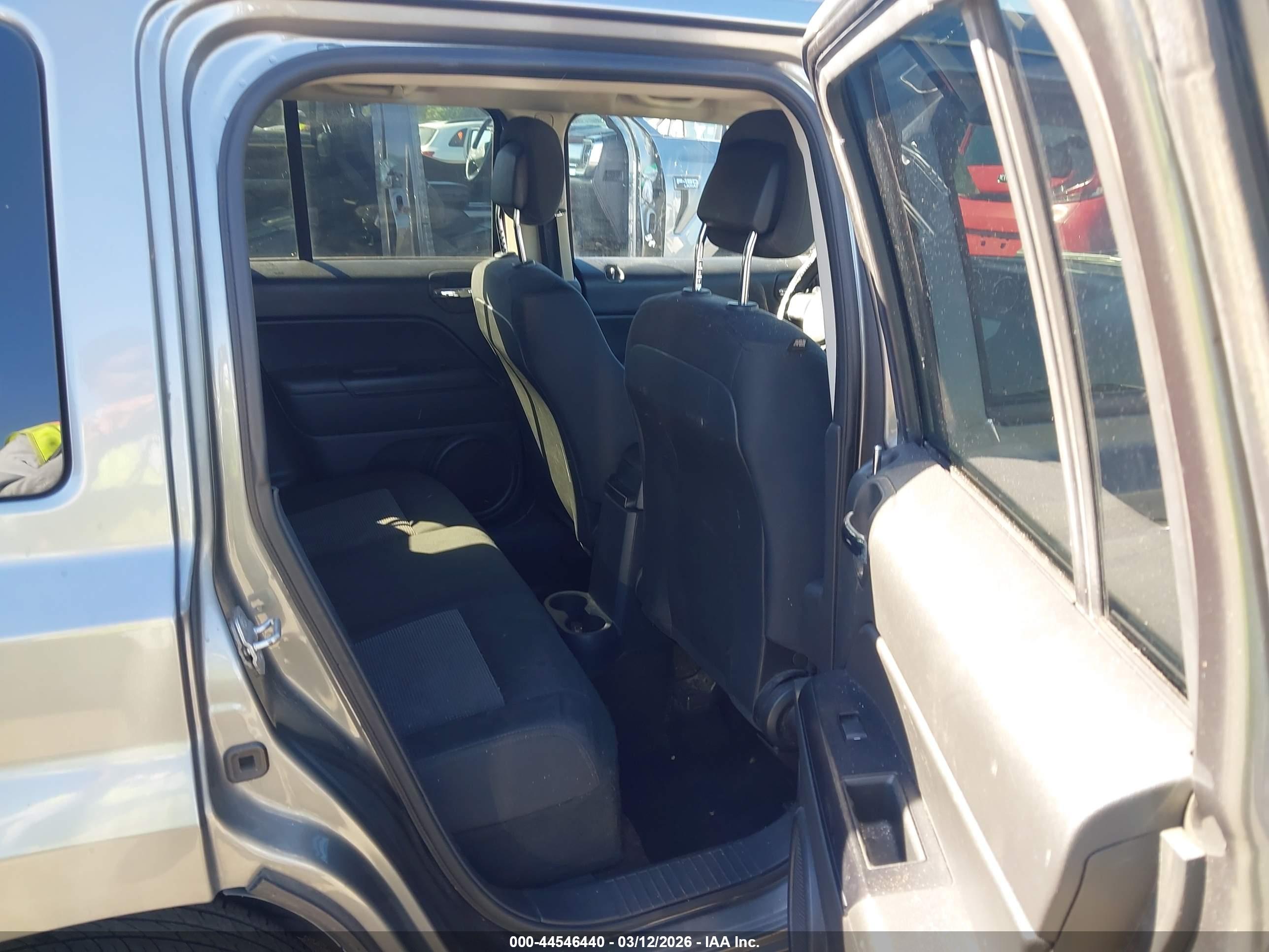 JEEP PATRIOT image 8