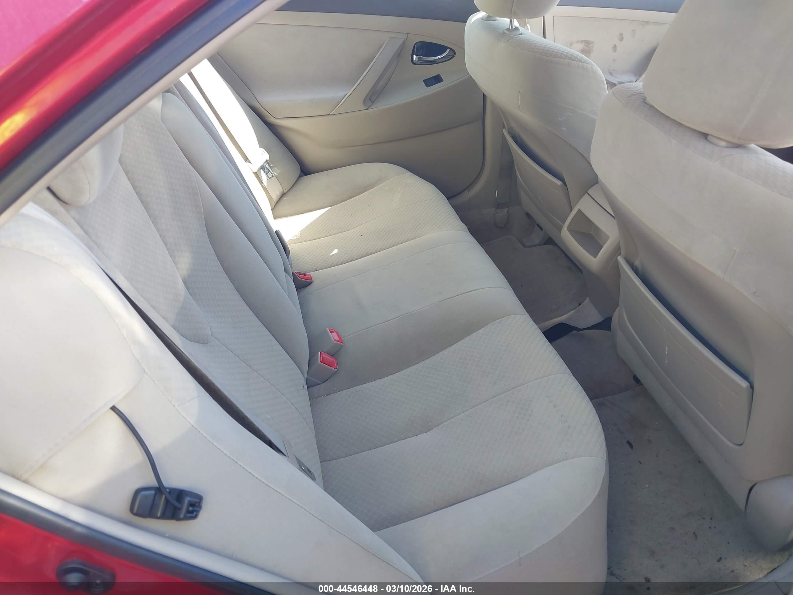 TOYOTA CAMRY image 8