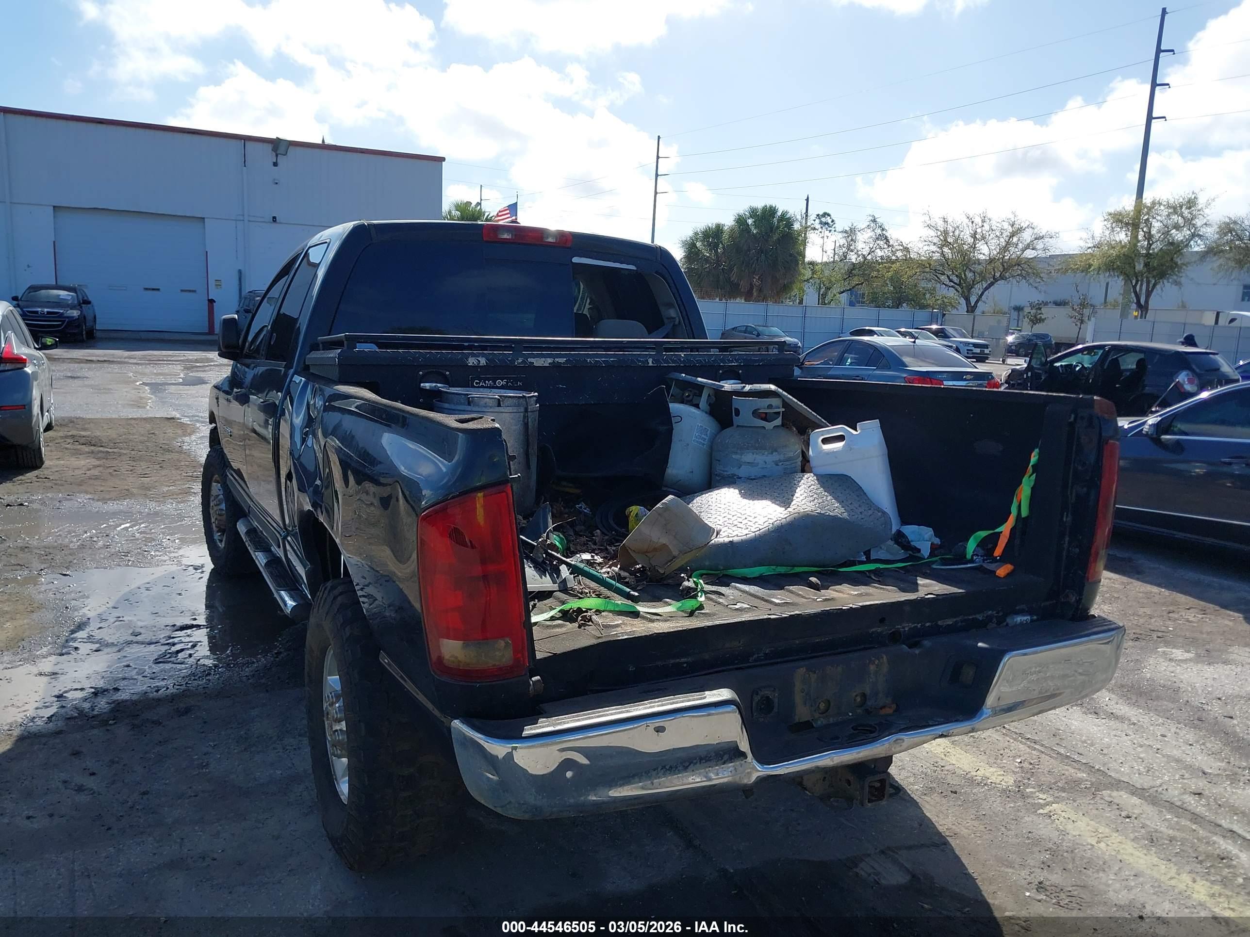 DODGE RAM image 6