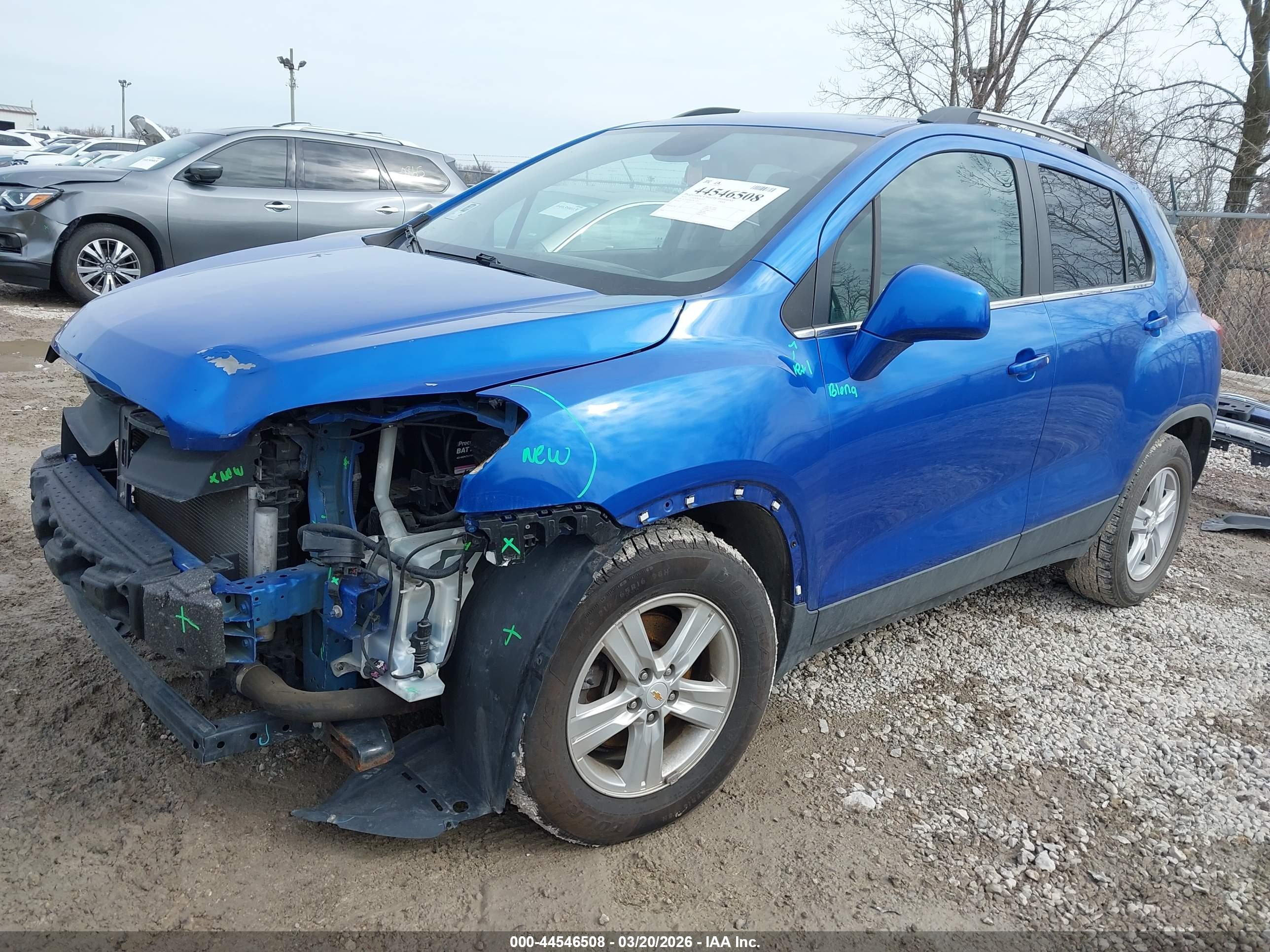 CHEVROLET TRAX image 2