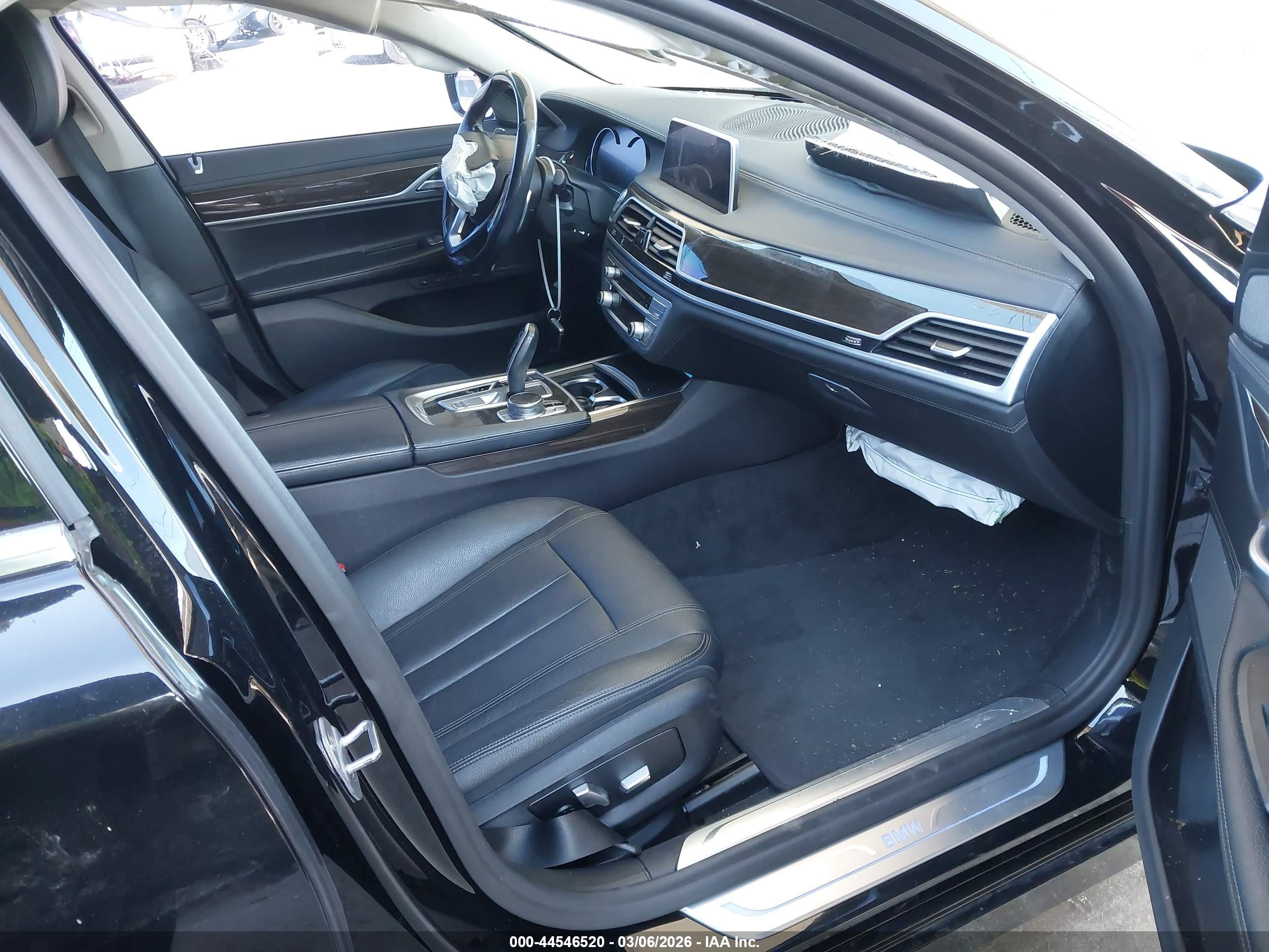 BMW 740I image 5