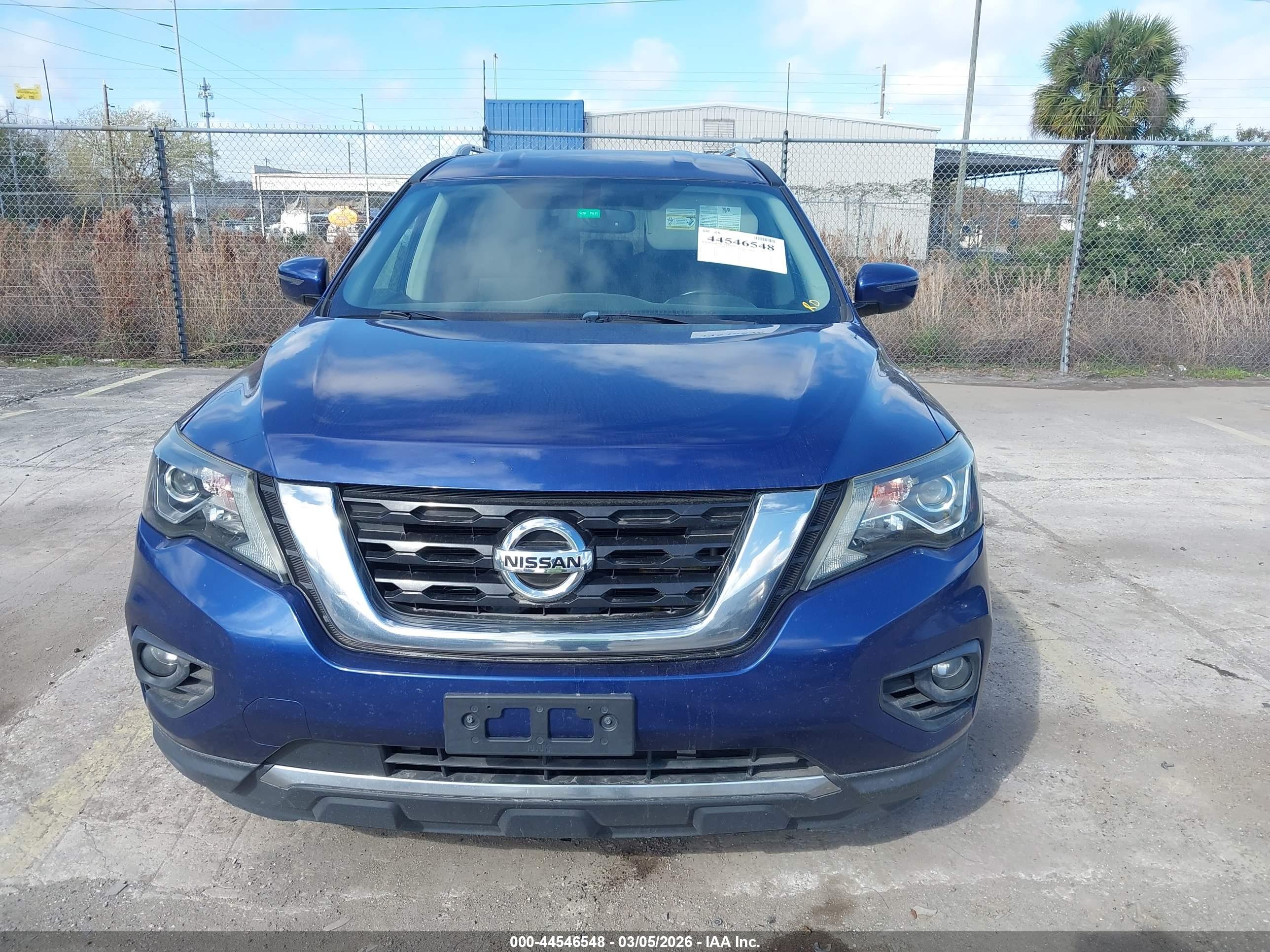 NISSAN PATHFINDER image 6