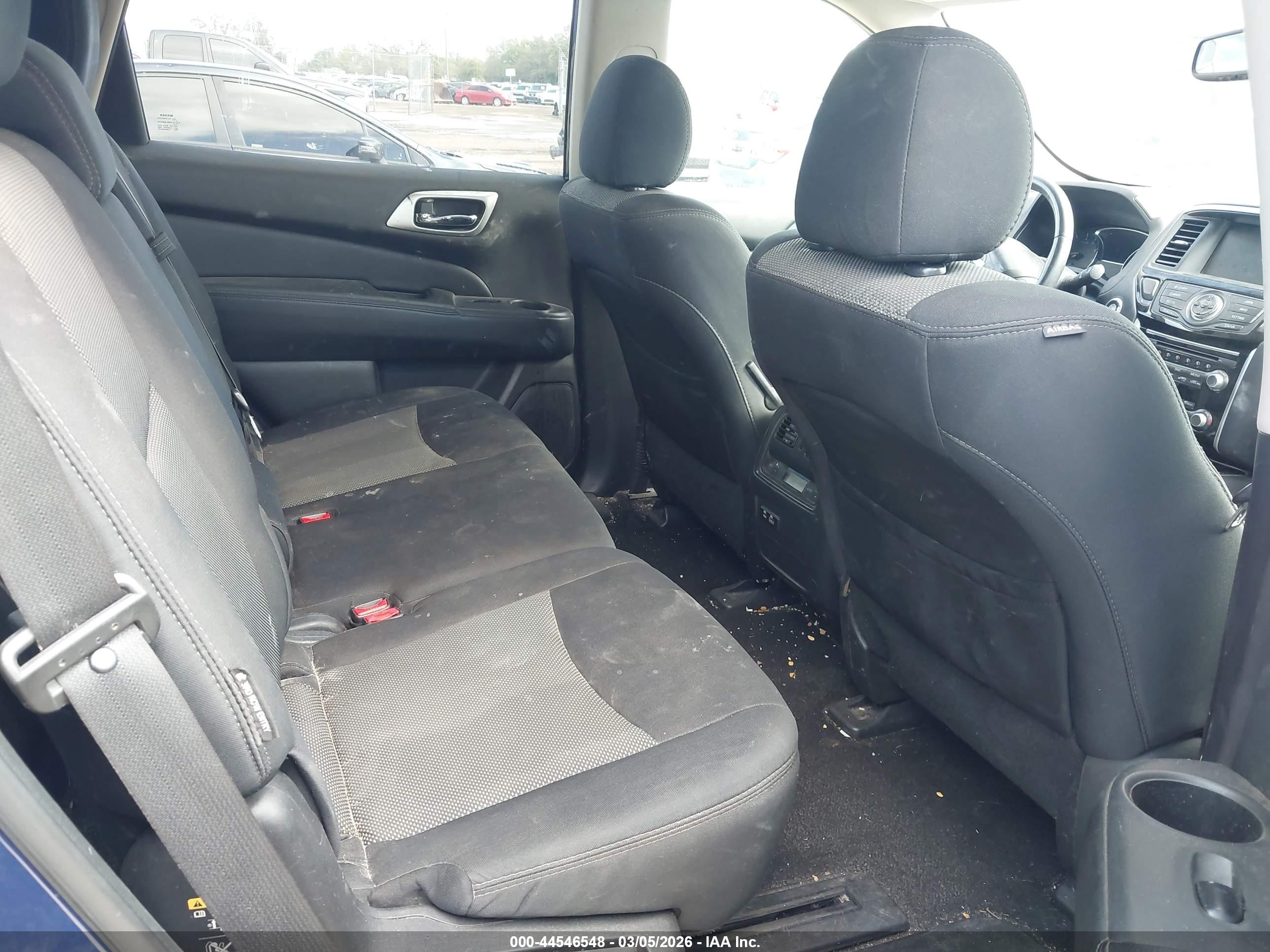 NISSAN PATHFINDER image 8