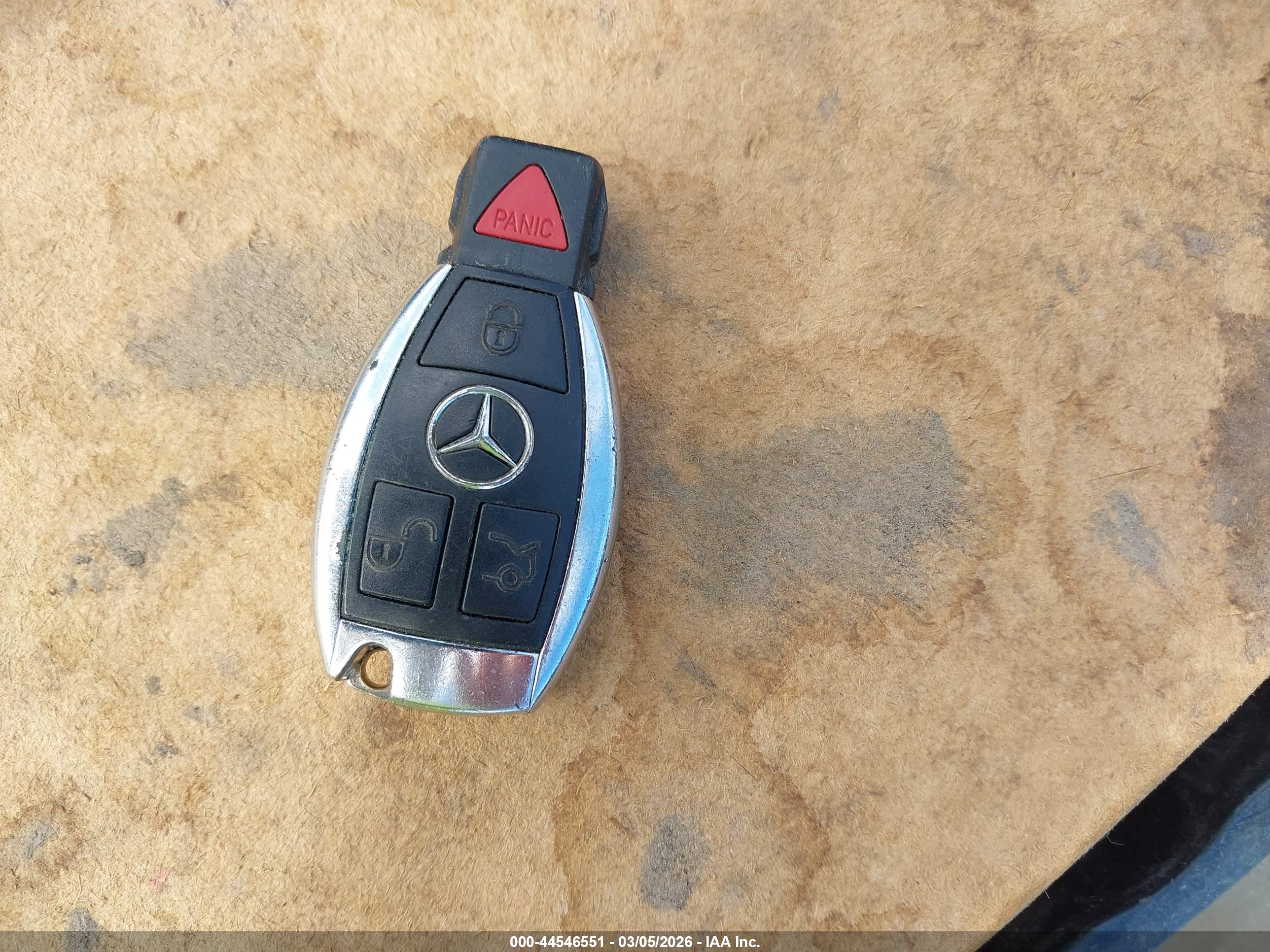 MERCEDES-BENZ E image 11