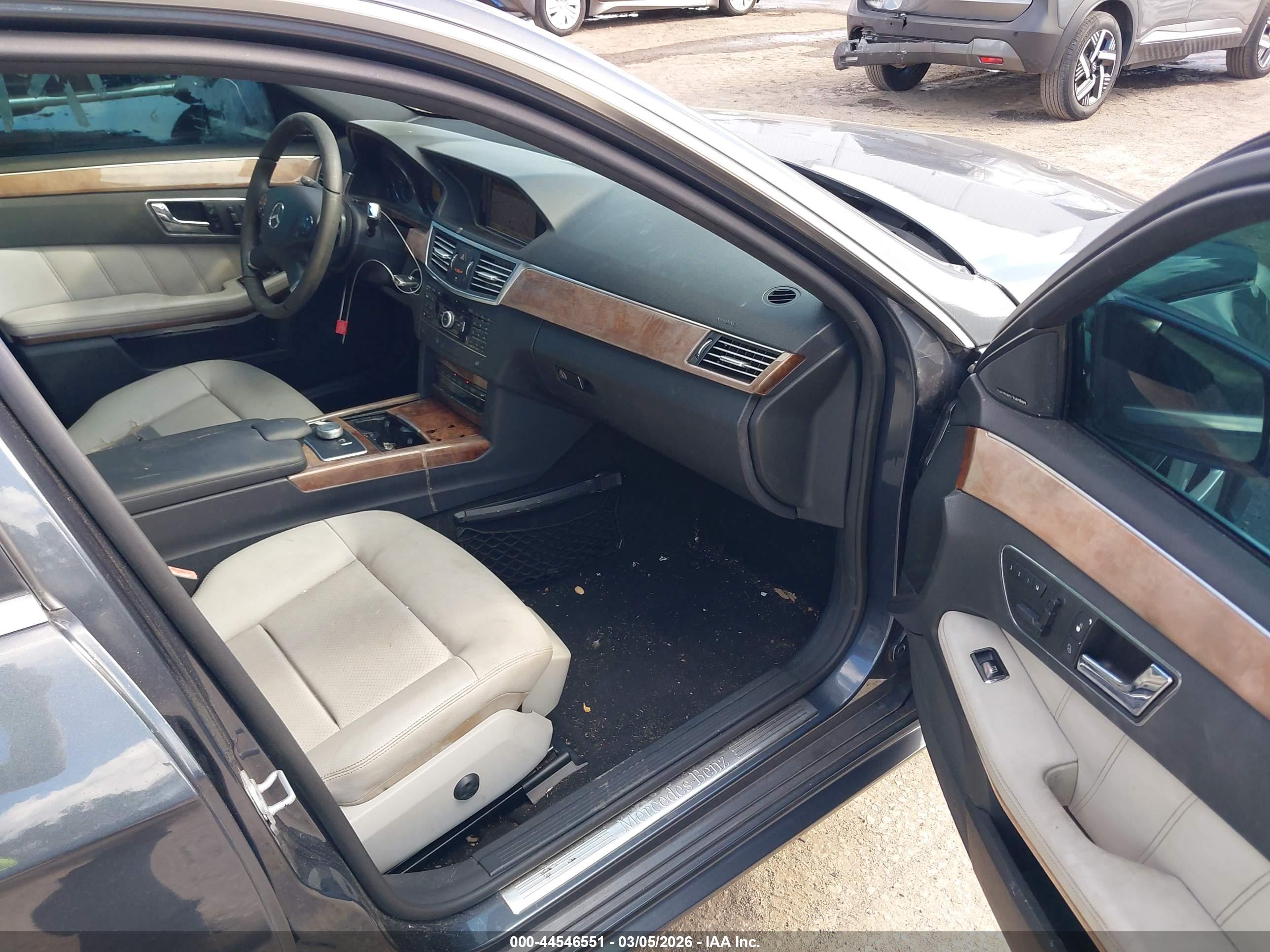MERCEDES-BENZ E image 5
