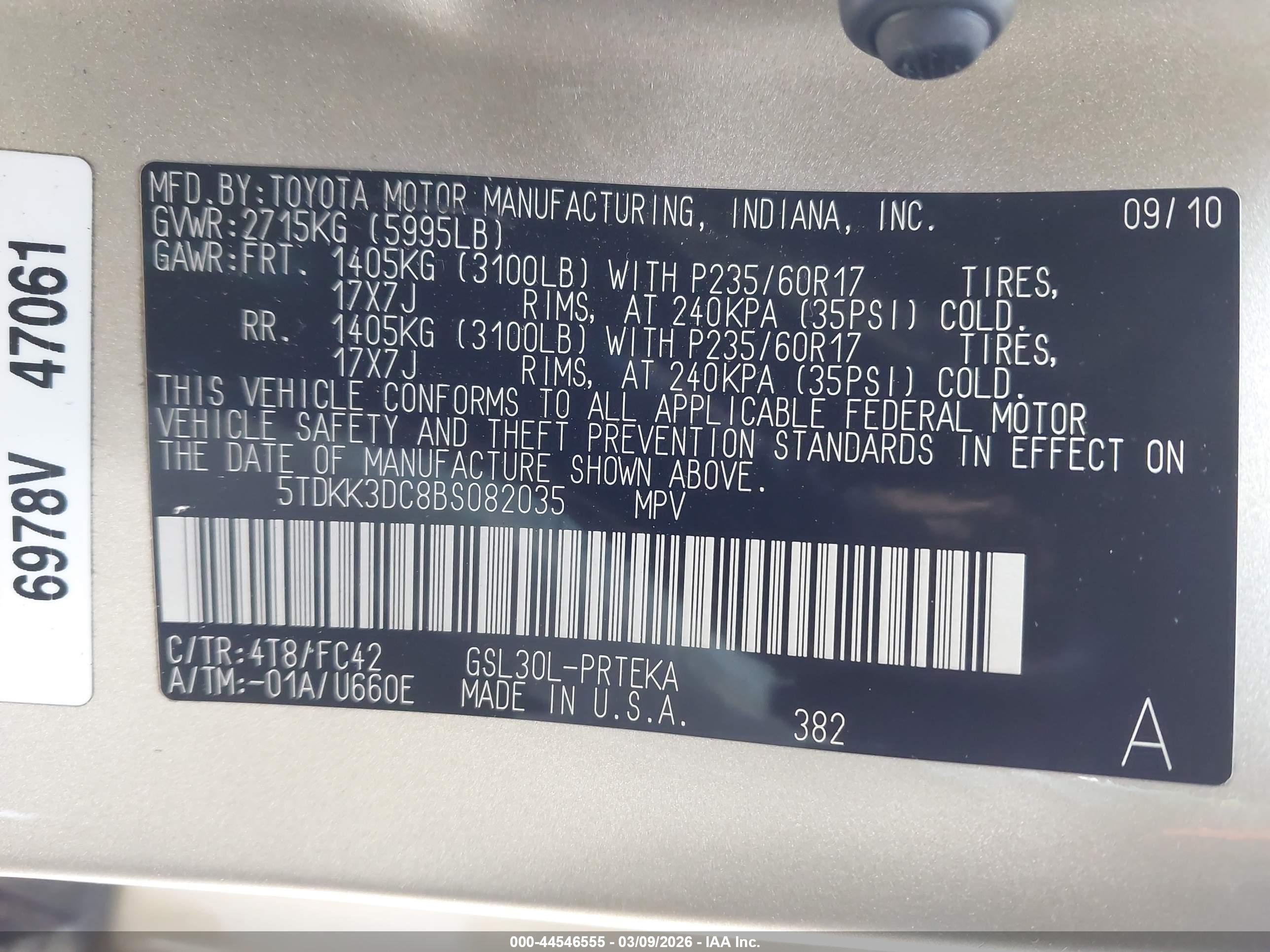 TOYOTA SIENNA image 9