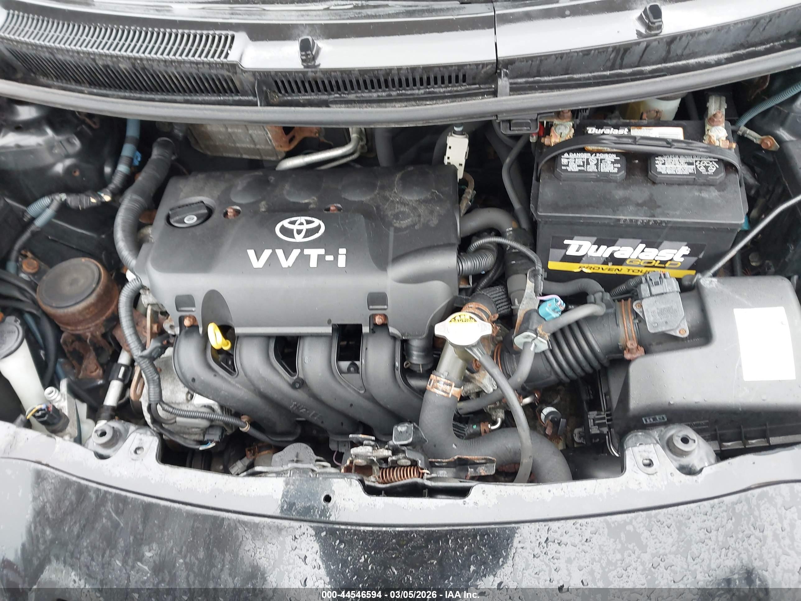 TOYOTA YARIS image 10