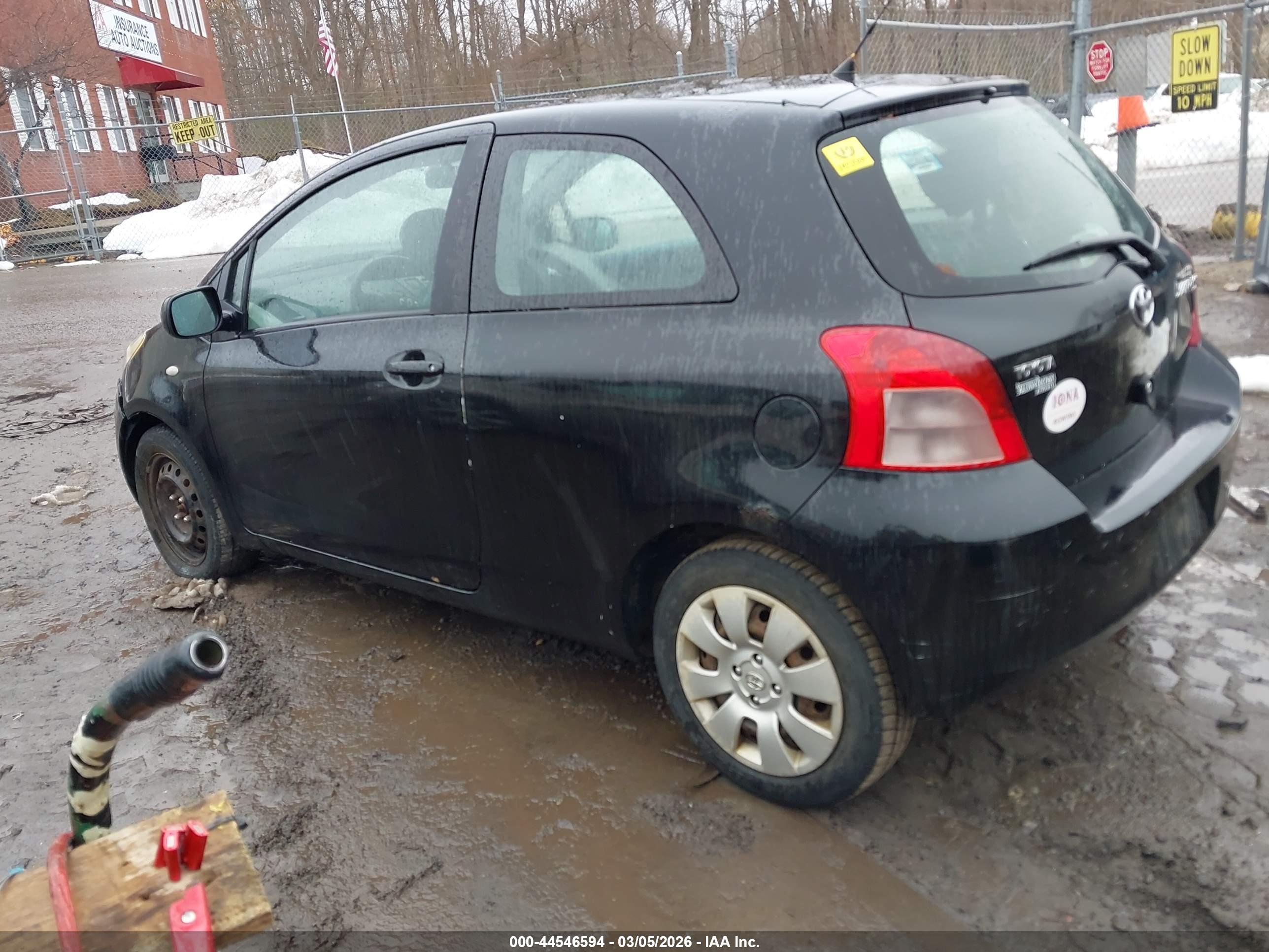 TOYOTA YARIS image 3