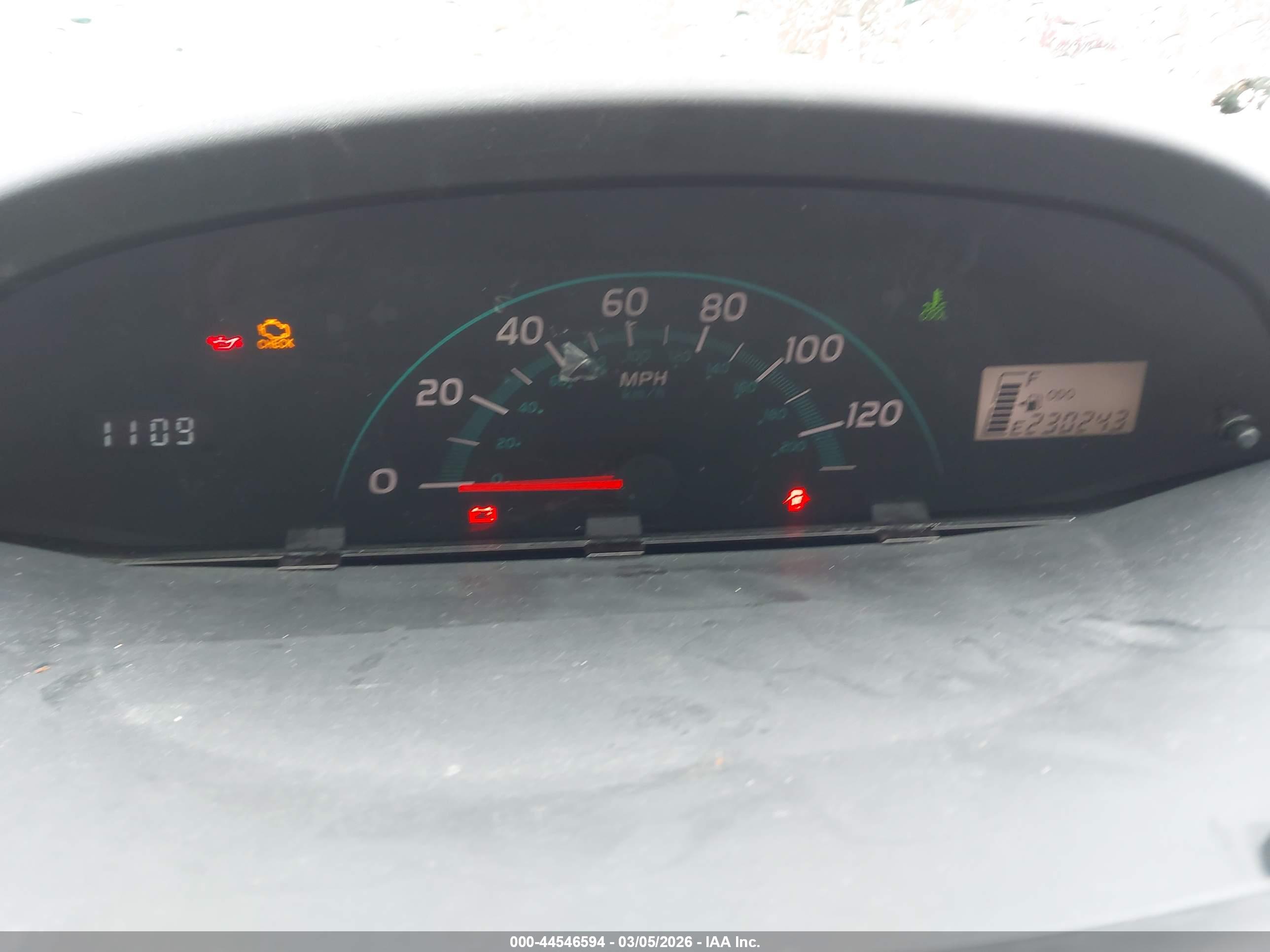 TOYOTA YARIS image 7