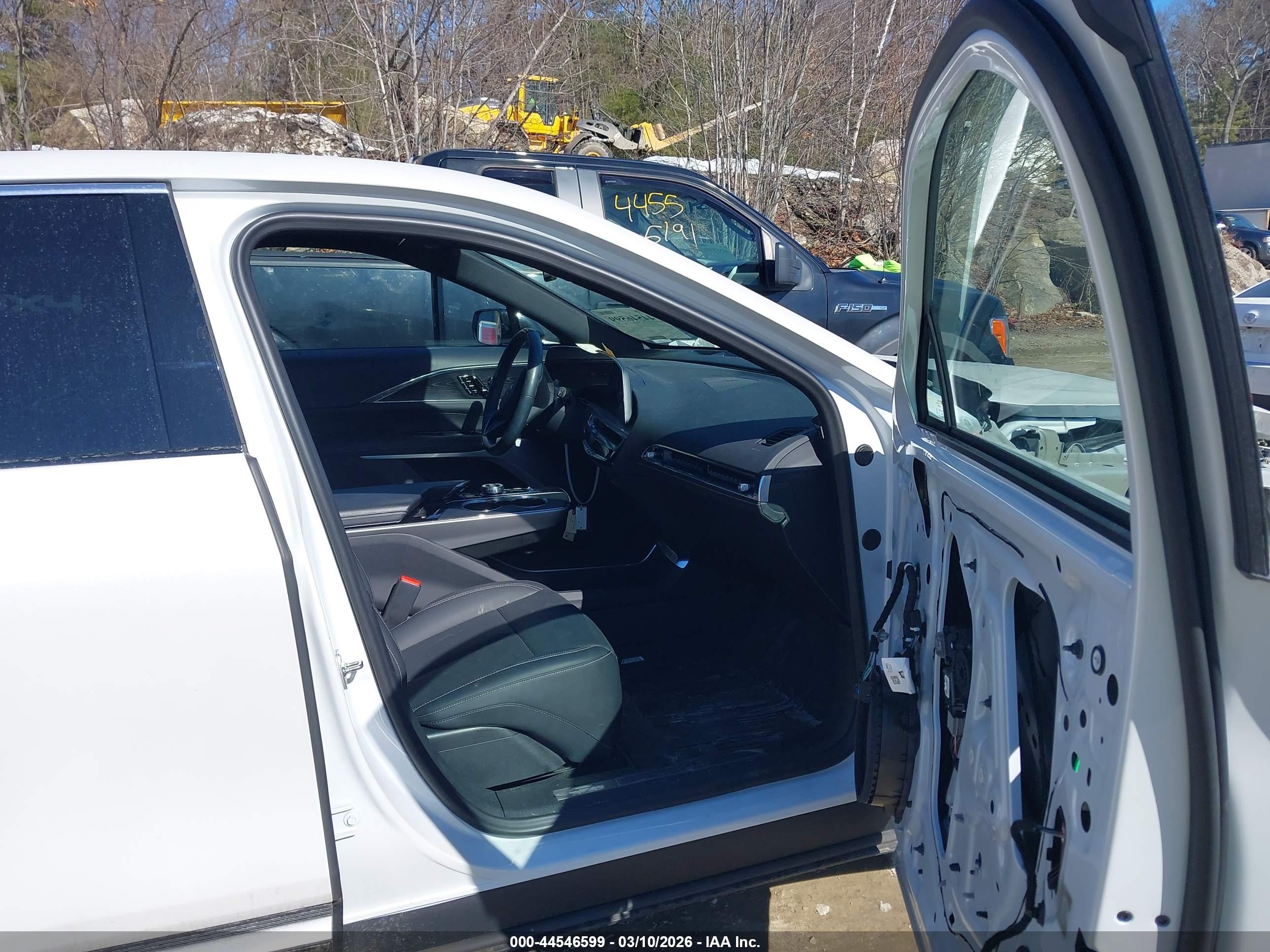 CADILLAC LYRIQ image 5
