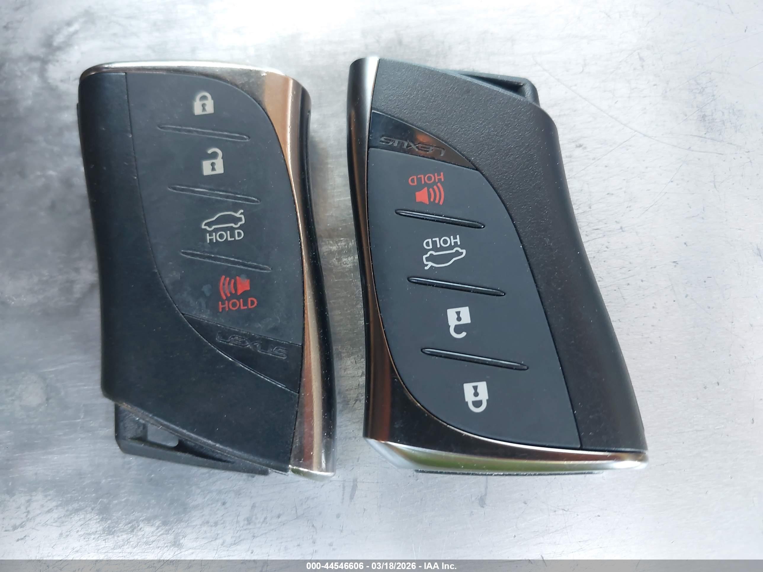 LEXUS ES image 11