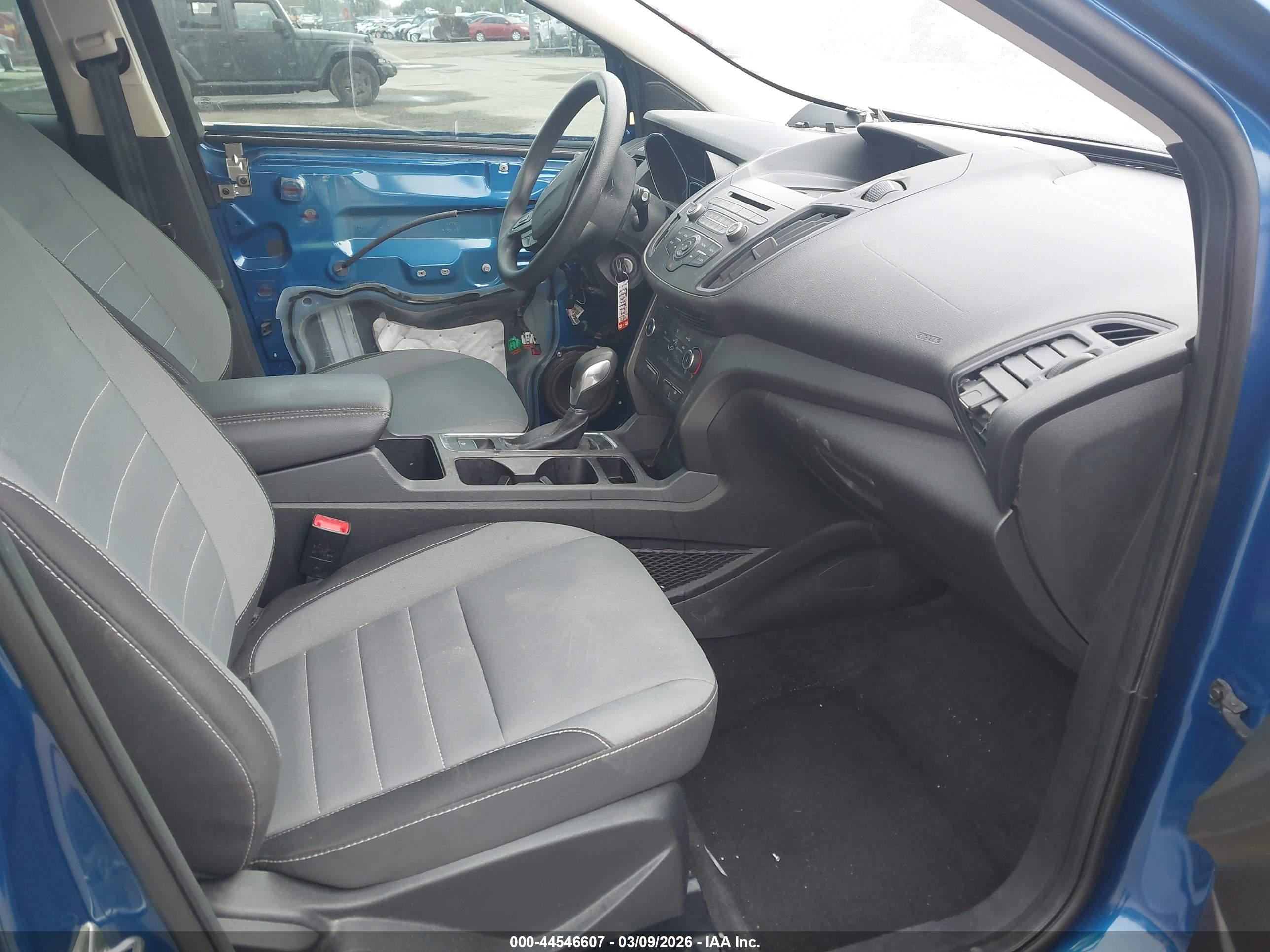 FORD ESCAPE image 5