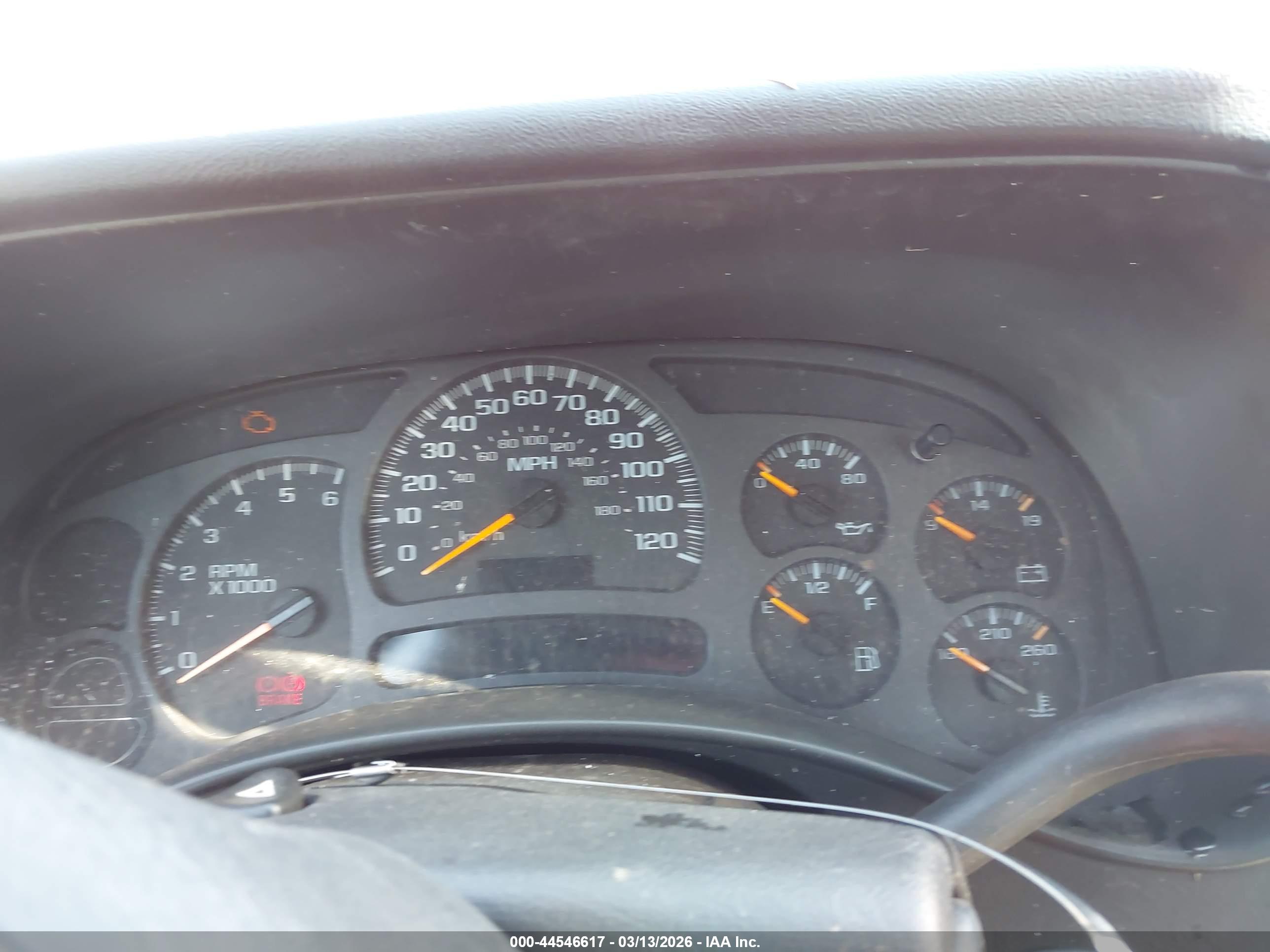 CHEVROLET SILVERADO image 7