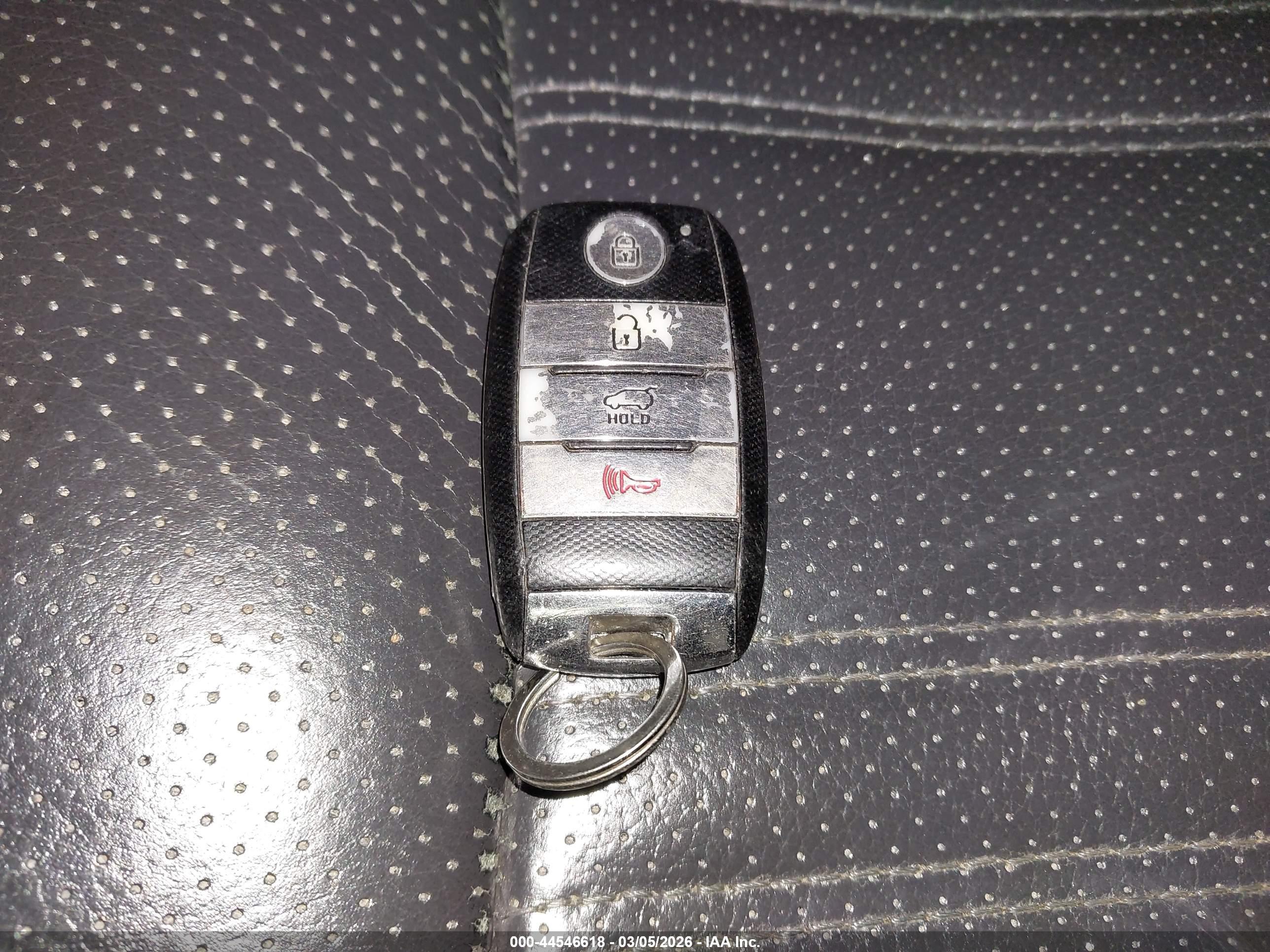 KIA SORENTO image 11