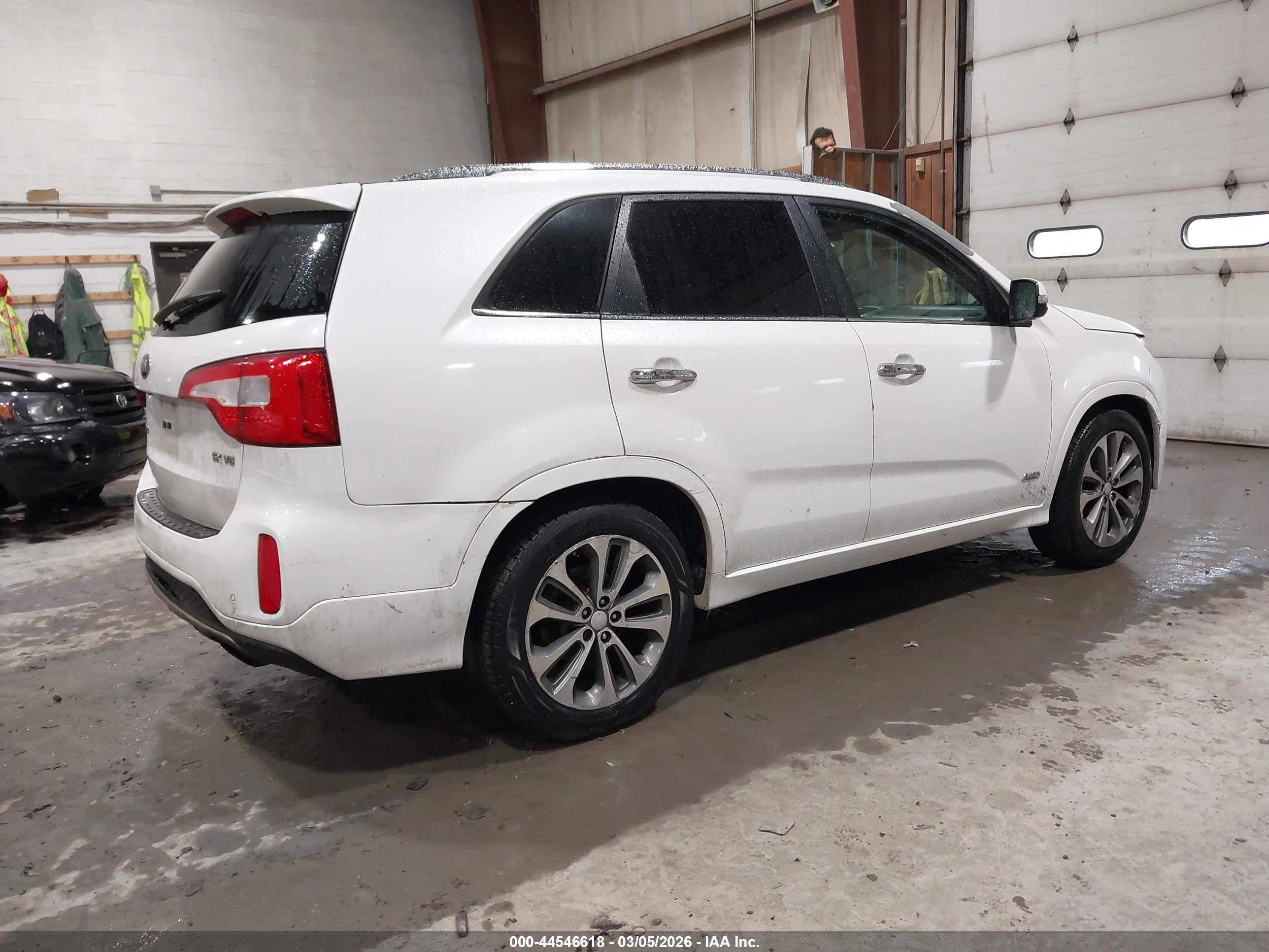KIA SORENTO image 4
