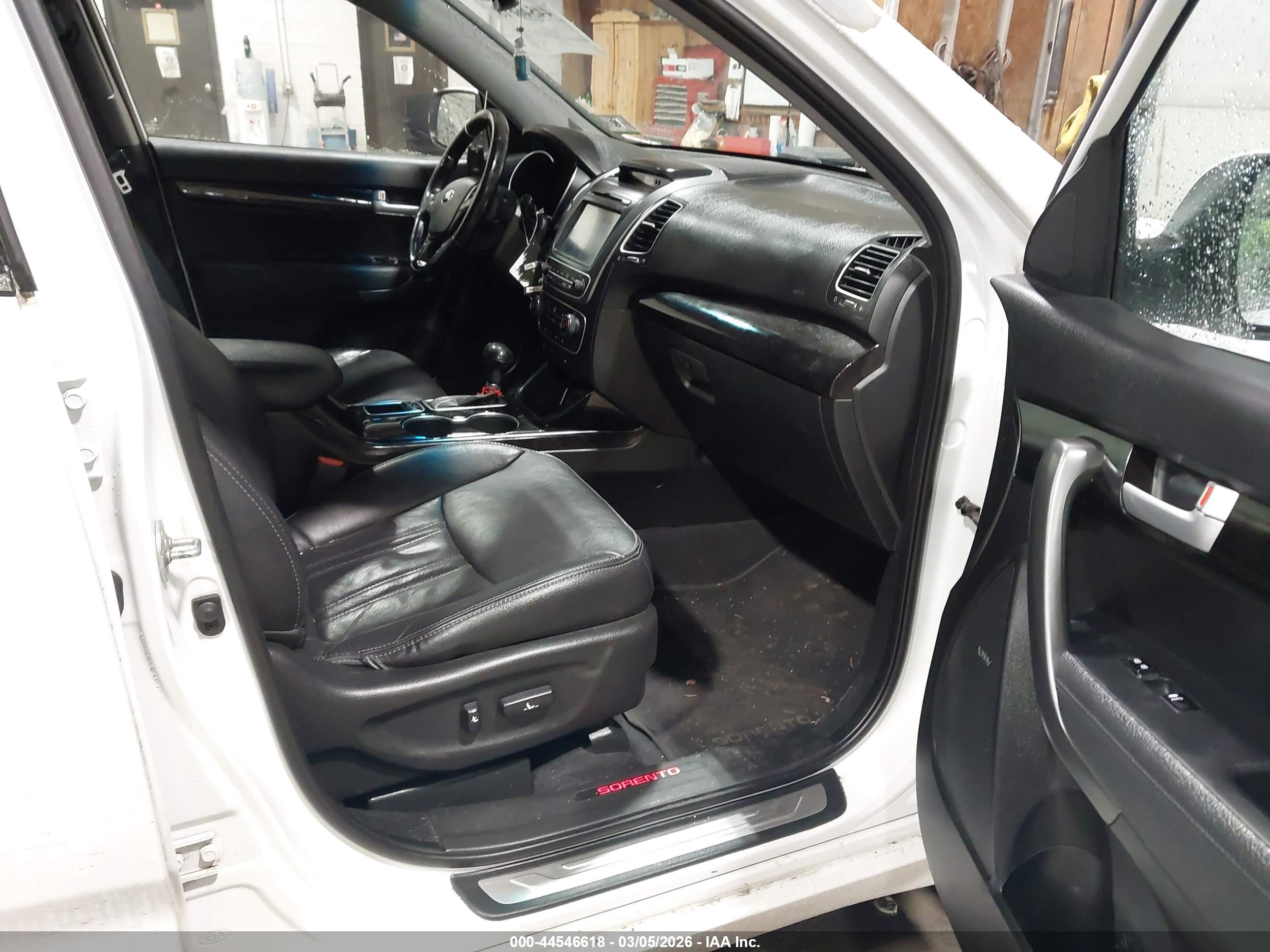 KIA SORENTO image 5