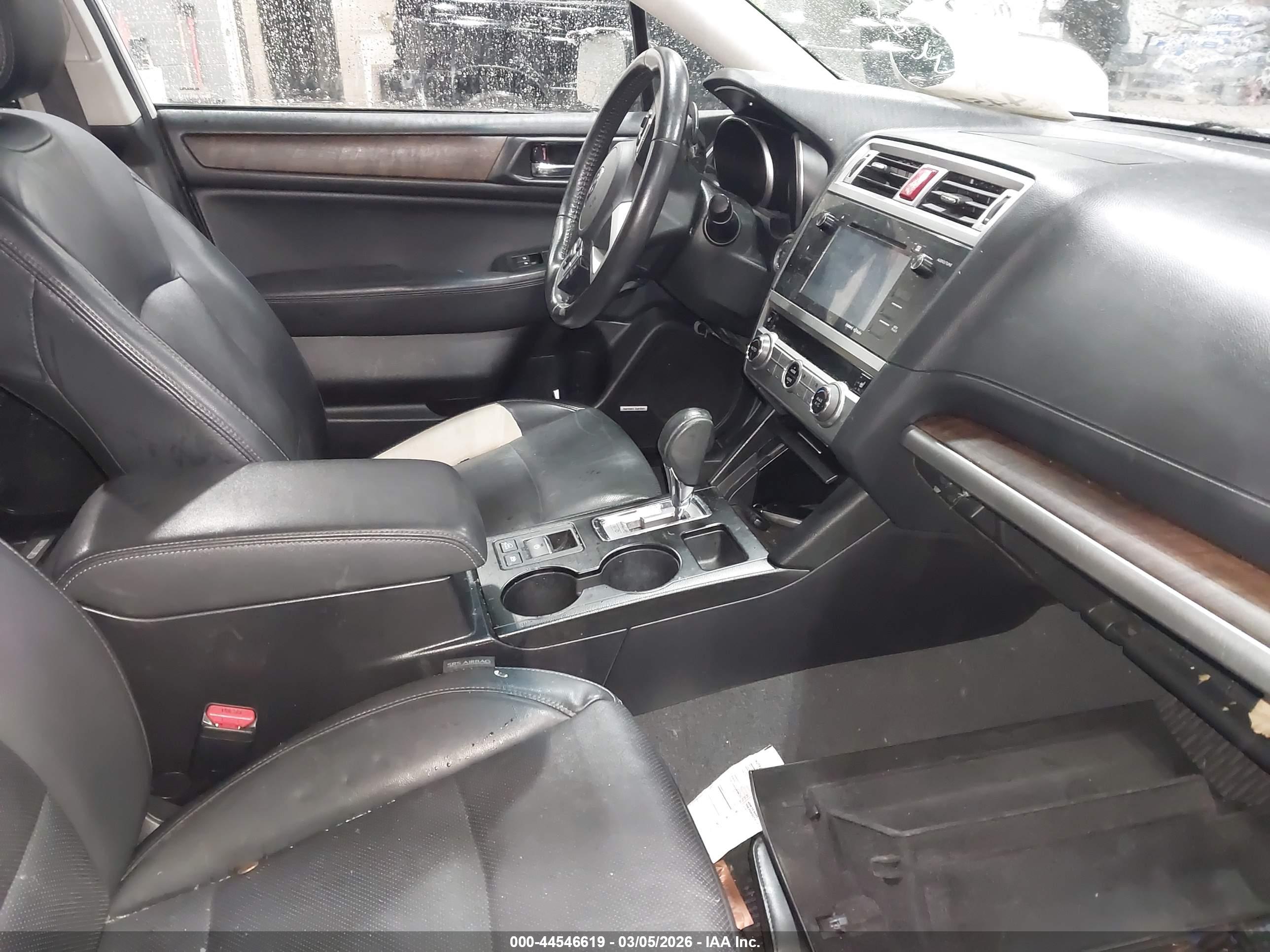 SUBARU OUTBACK image 5