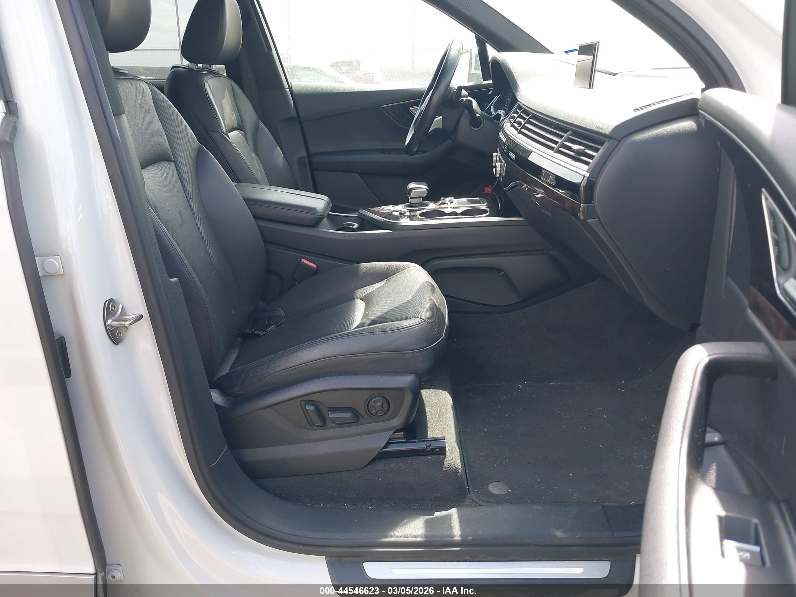 AUDI Q7 image 5