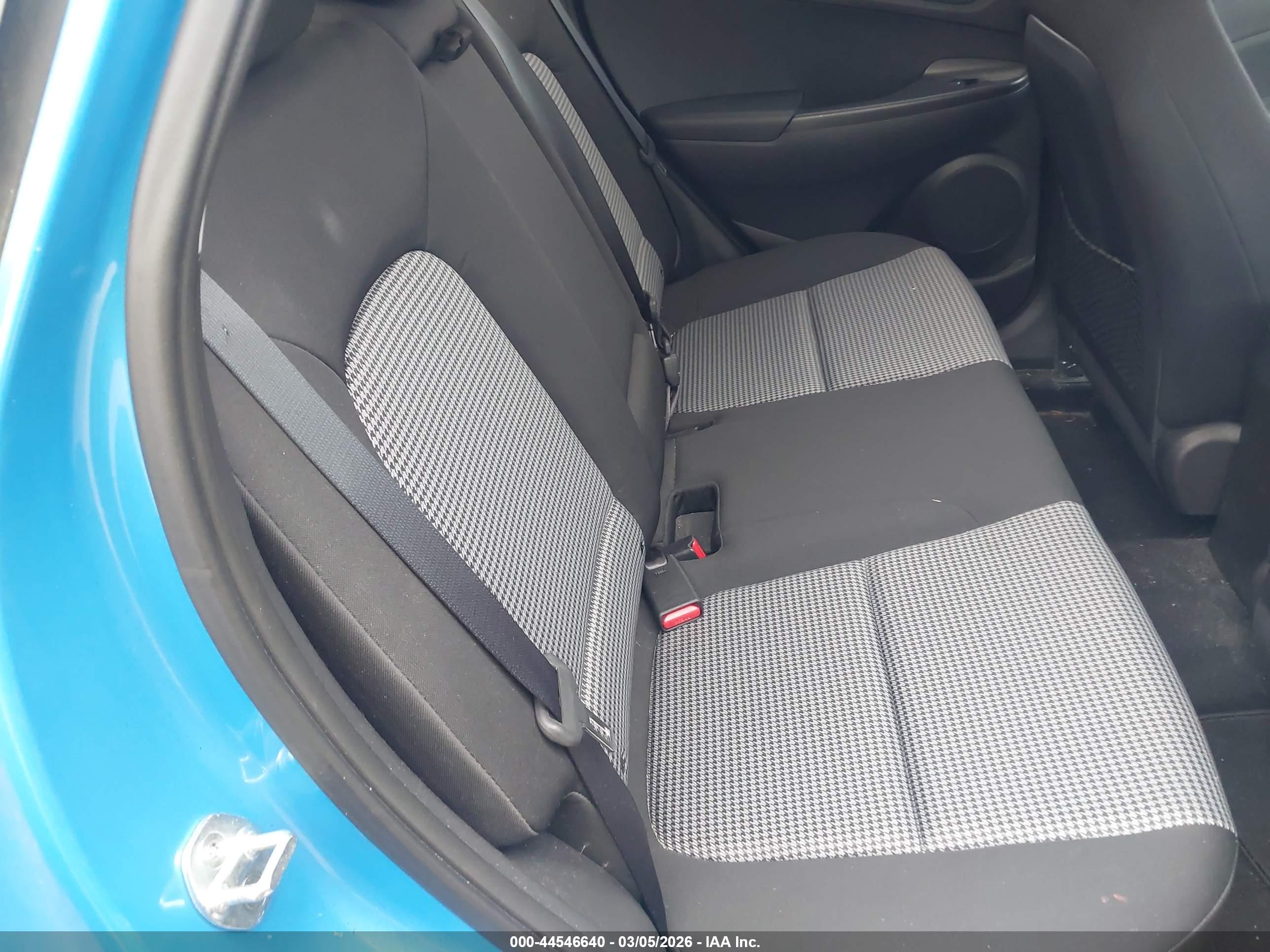 HYUNDAI KONA image 8