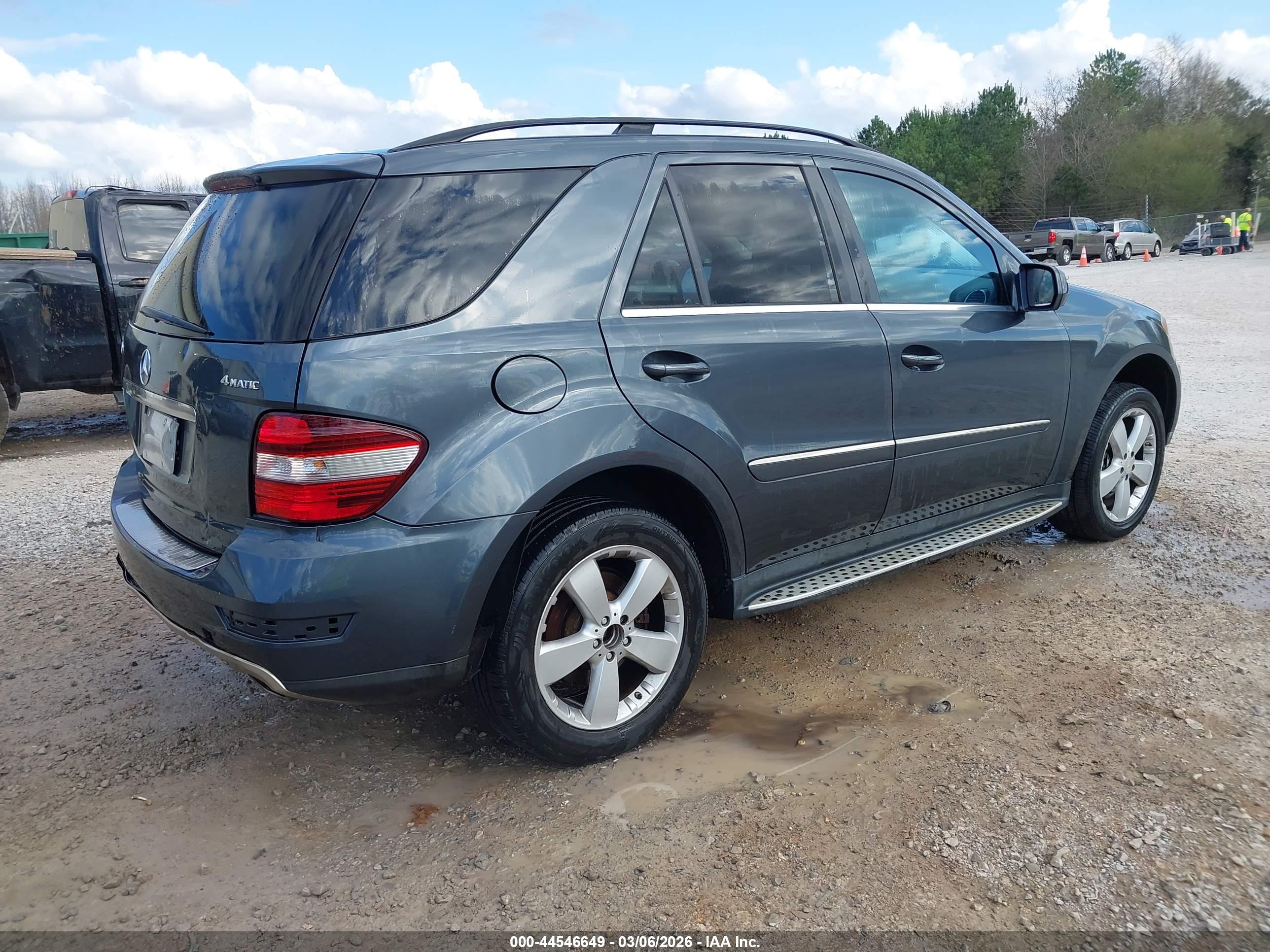 MERCEDES-BENZ ML image 4