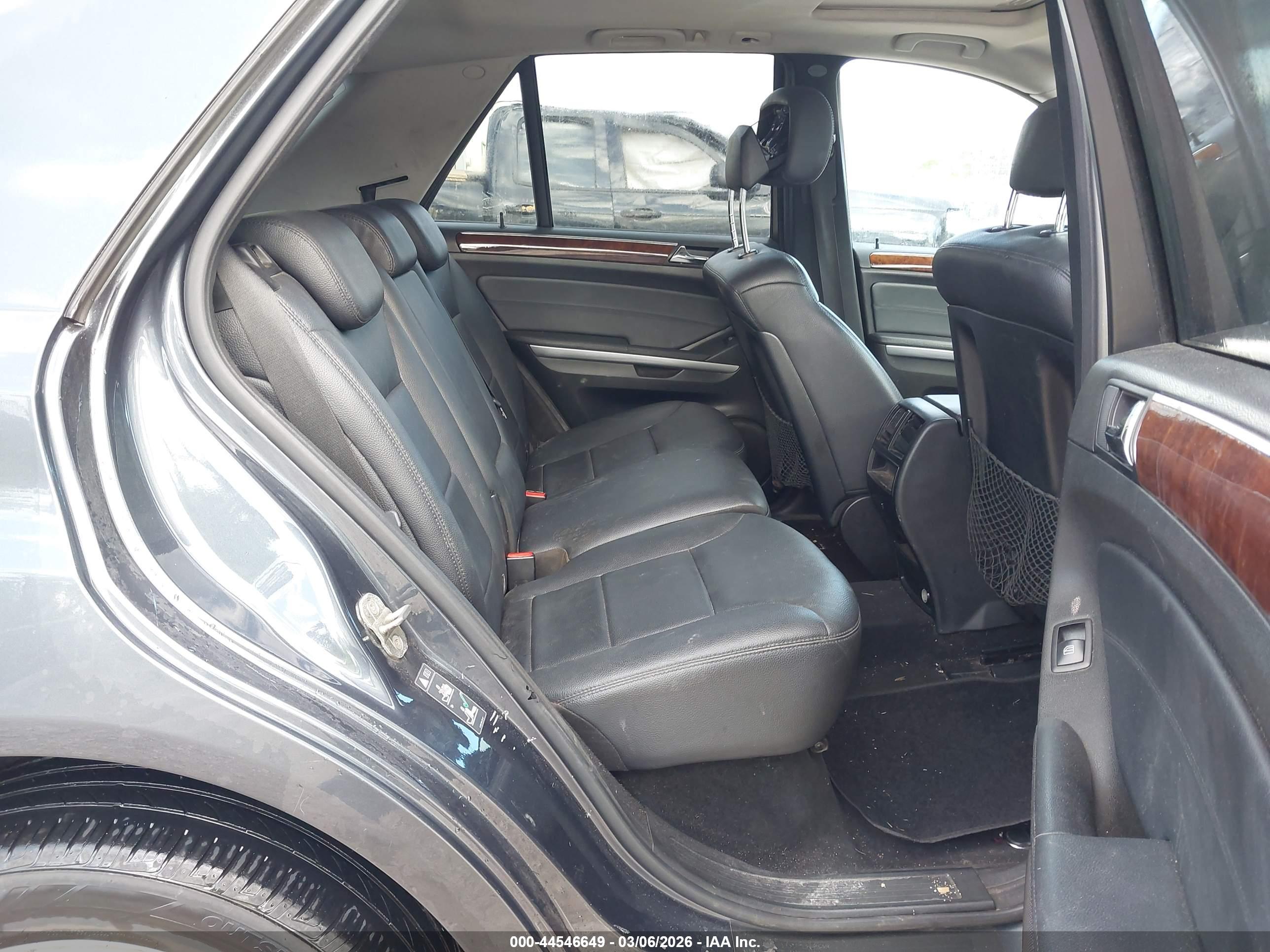 MERCEDES-BENZ ML image 8